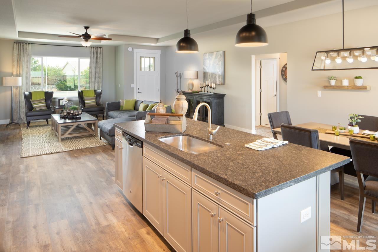 917 Saltbrush Property Photo 13