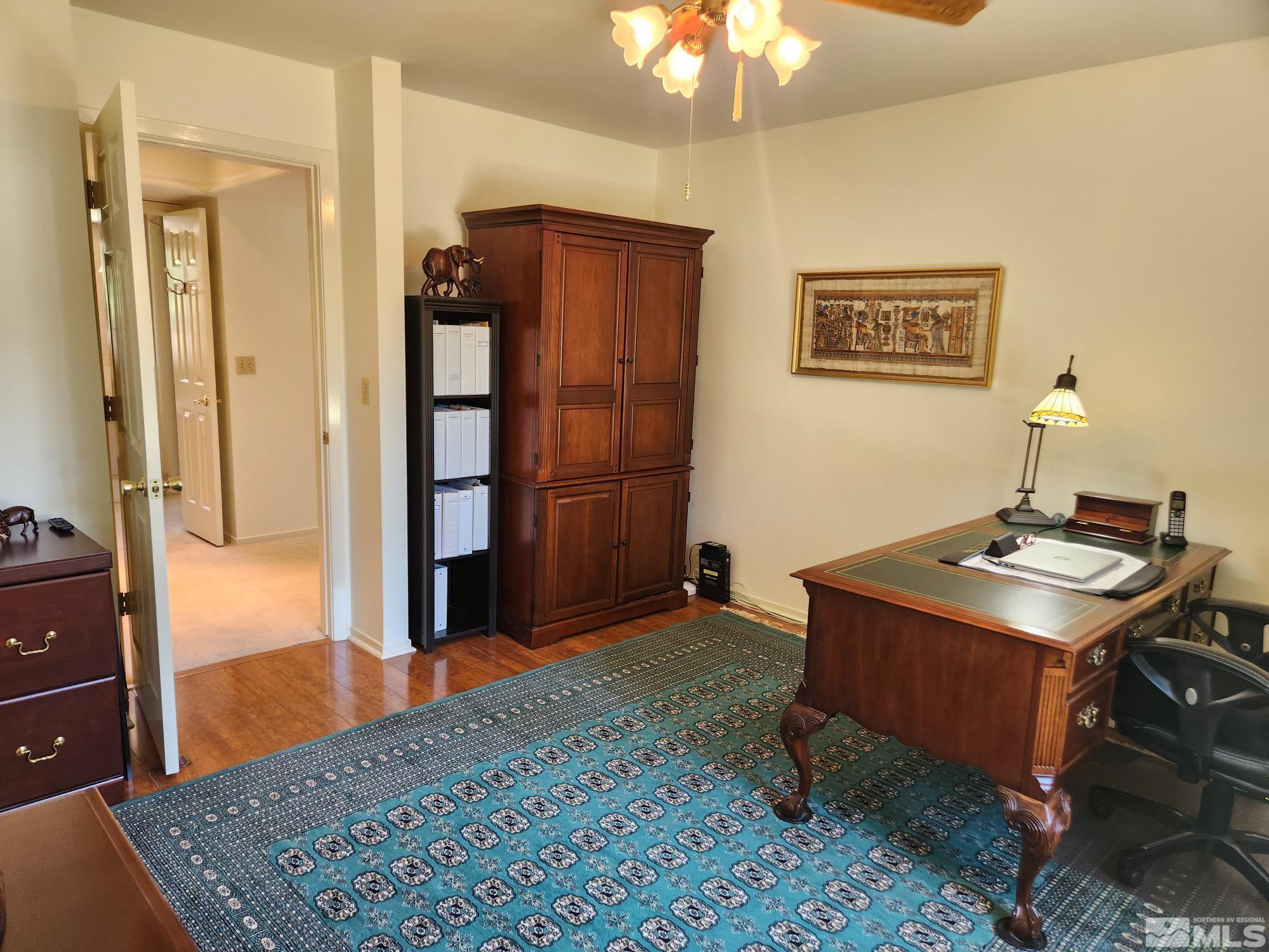 2424 Manhattan Property Photo 32