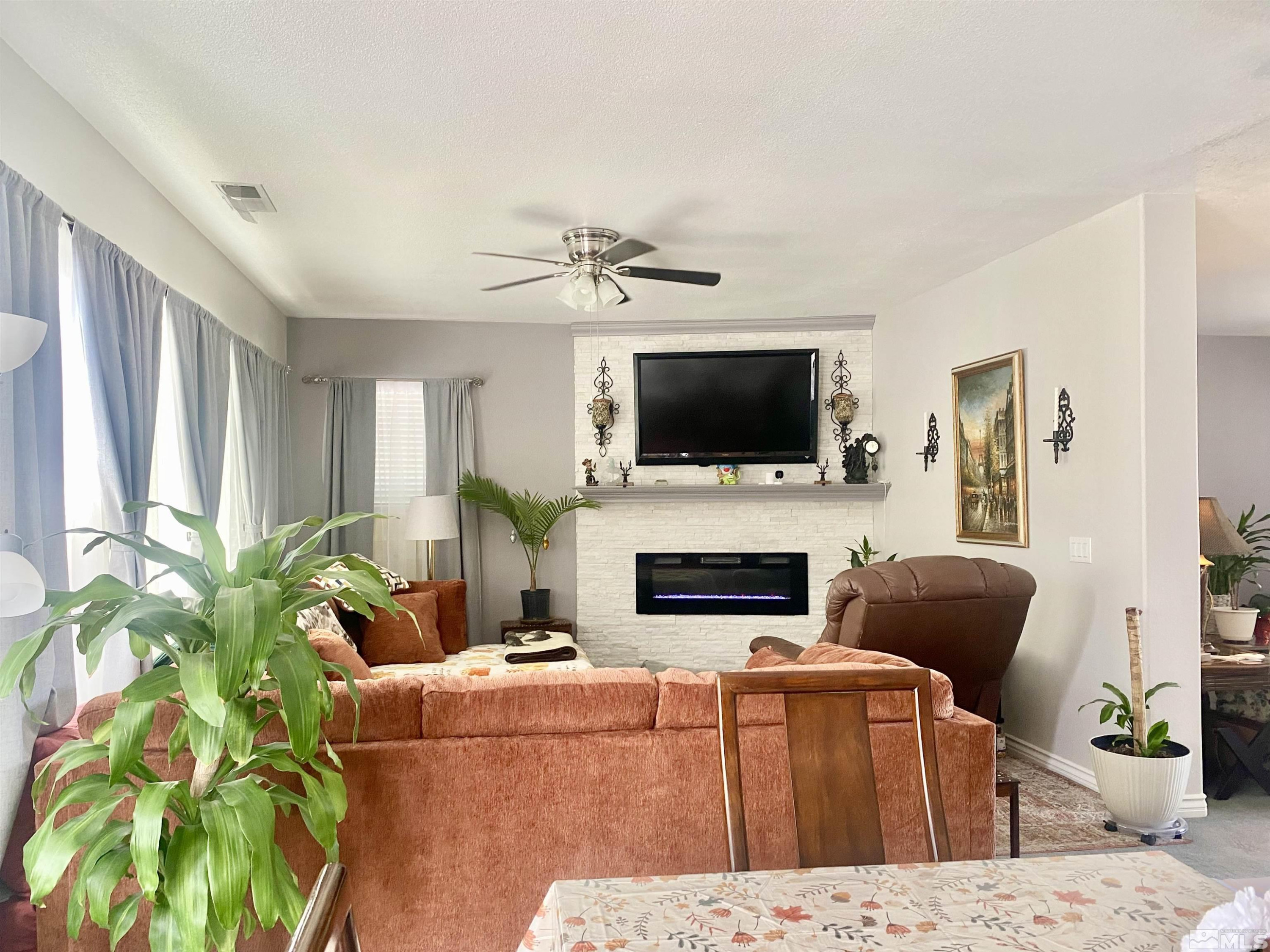 279 Jordan Court Property Photo 6