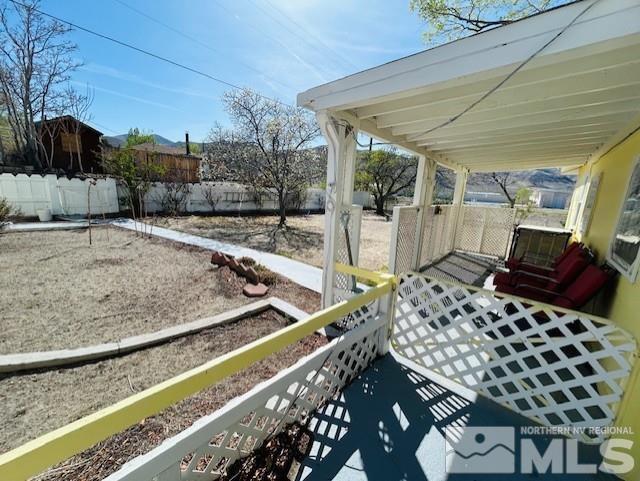 524 E Ave Property Photo 13