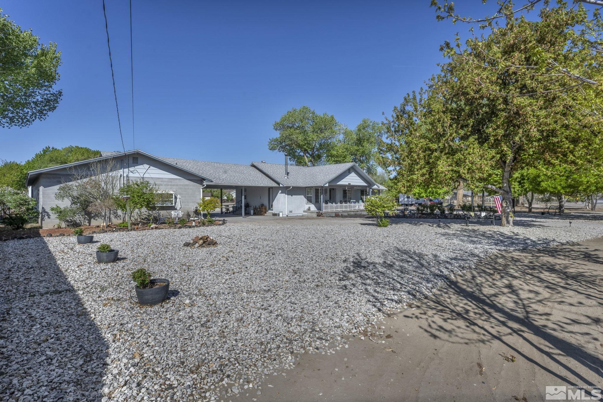 900 Mclean Rd Property Photo