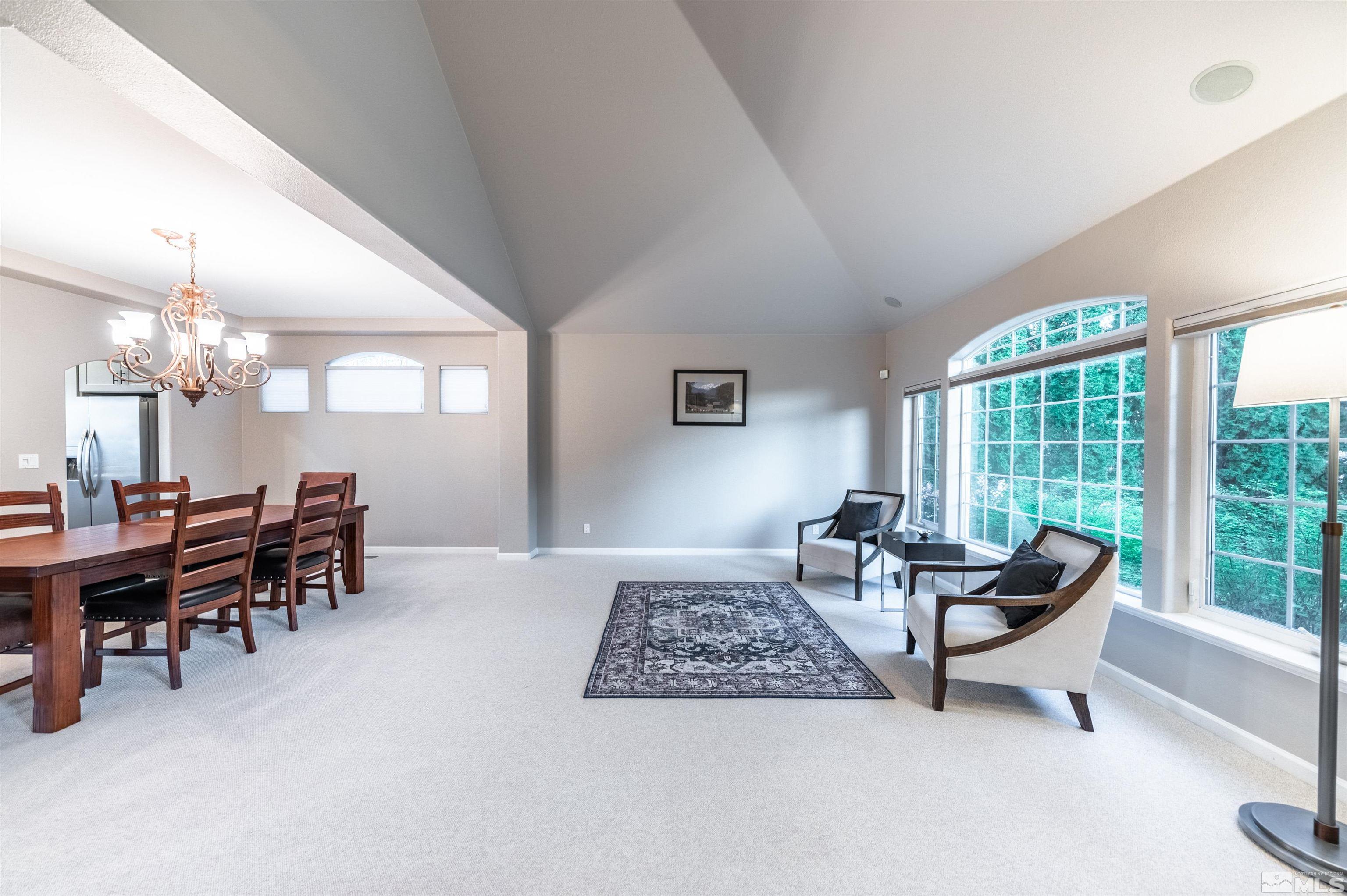 4700 Aberfeldy Road Property Photo 9