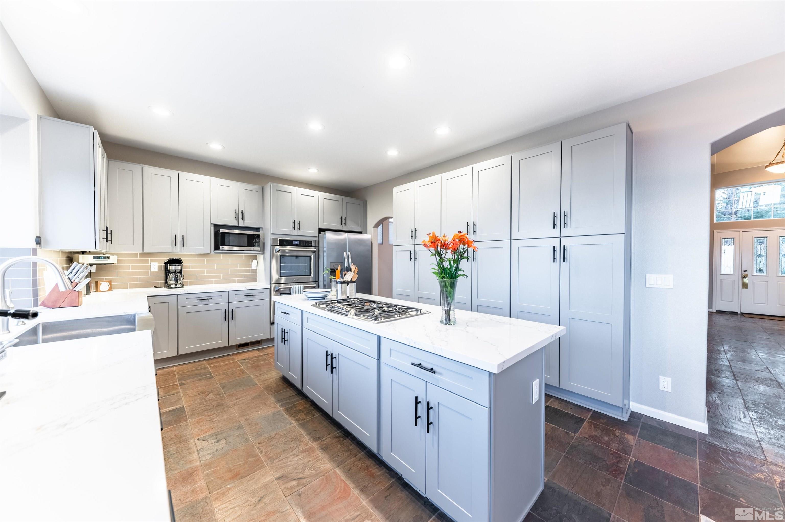 4700 Aberfeldy Road Property Photo 15