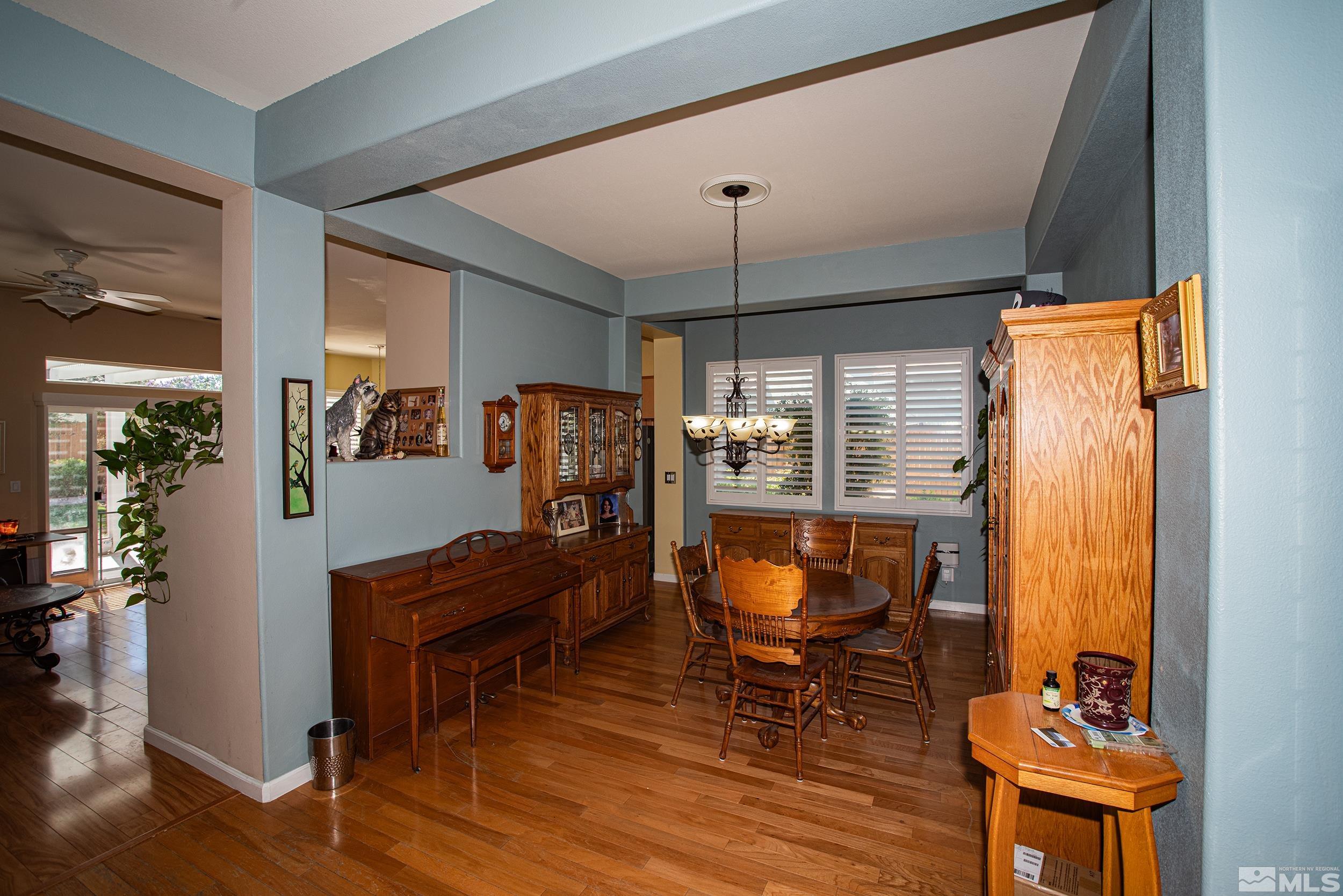 10660 Sterling Ridge Way Property Photo 5