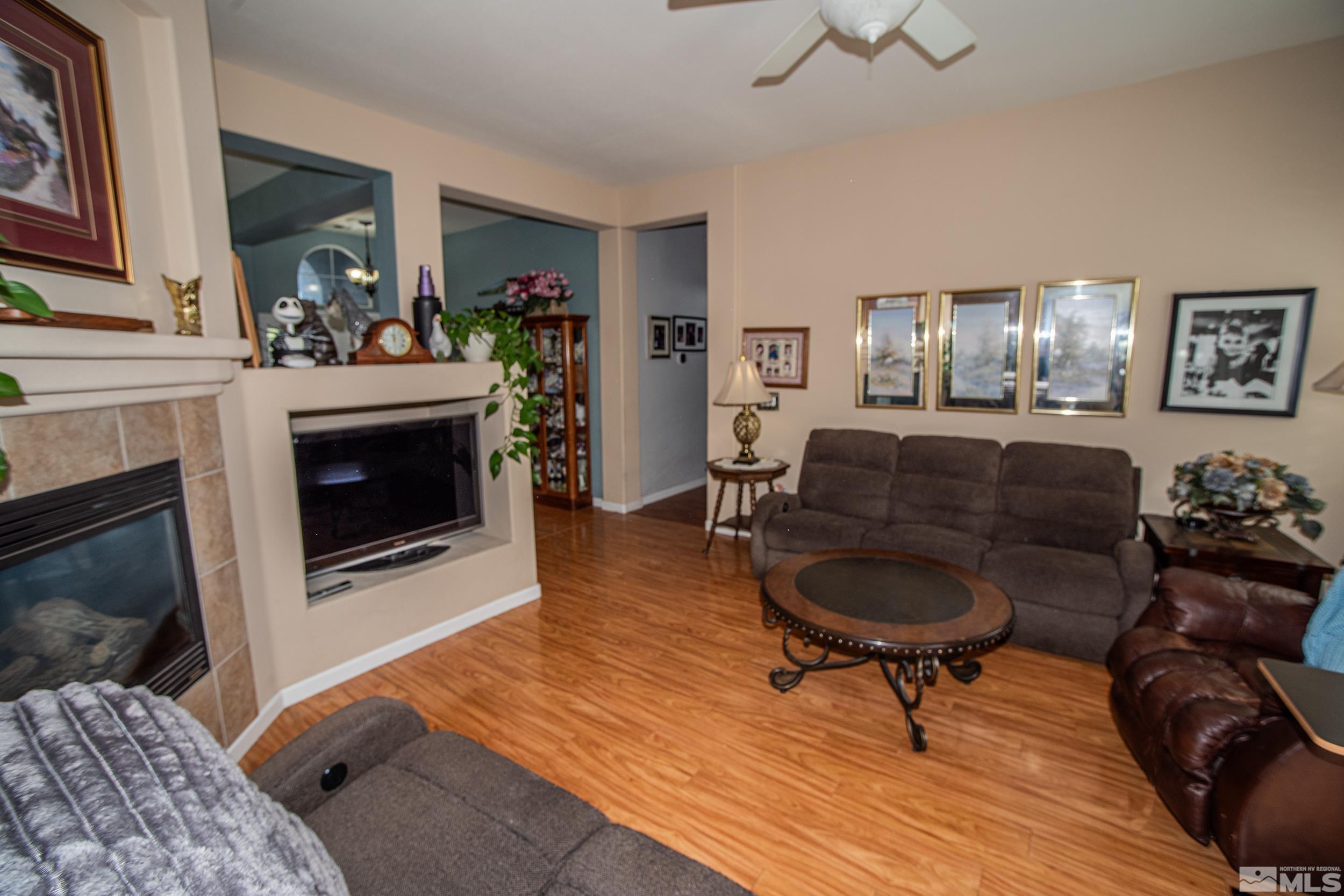 10660 Sterling Ridge Way Property Photo 8