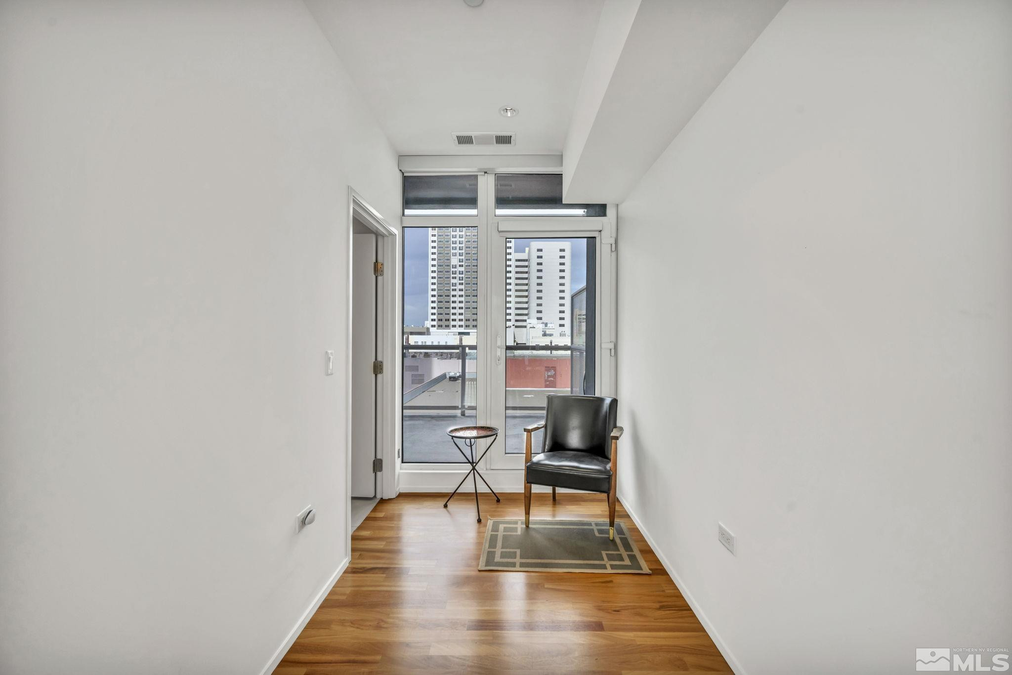255 N Sierra Street Unit 407 Property Photo 38