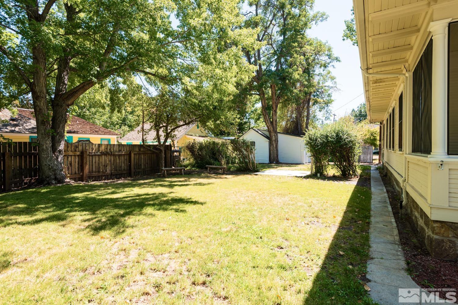 525 W Spear St Property Photo 5