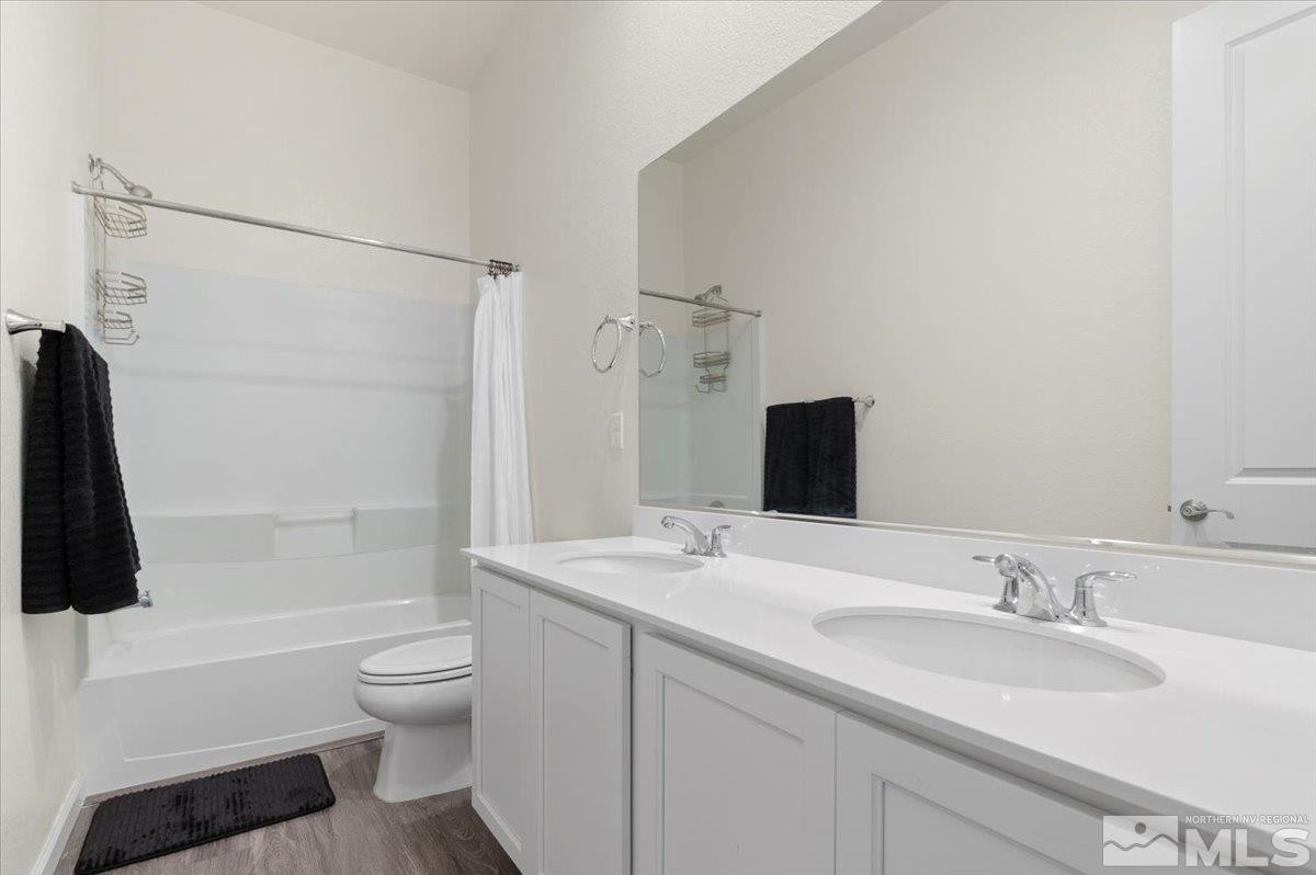 2444 Butte Creek Drive Property Photo 22