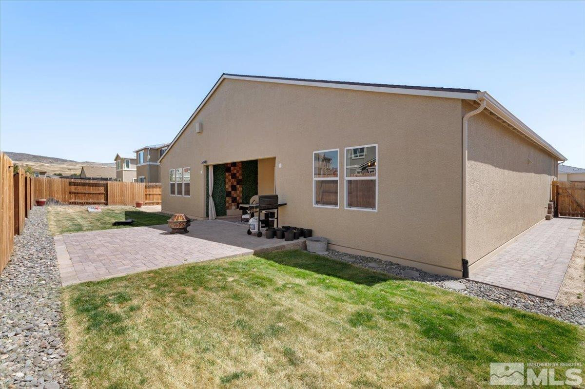 2444 Butte Creek Drive Property Photo 27