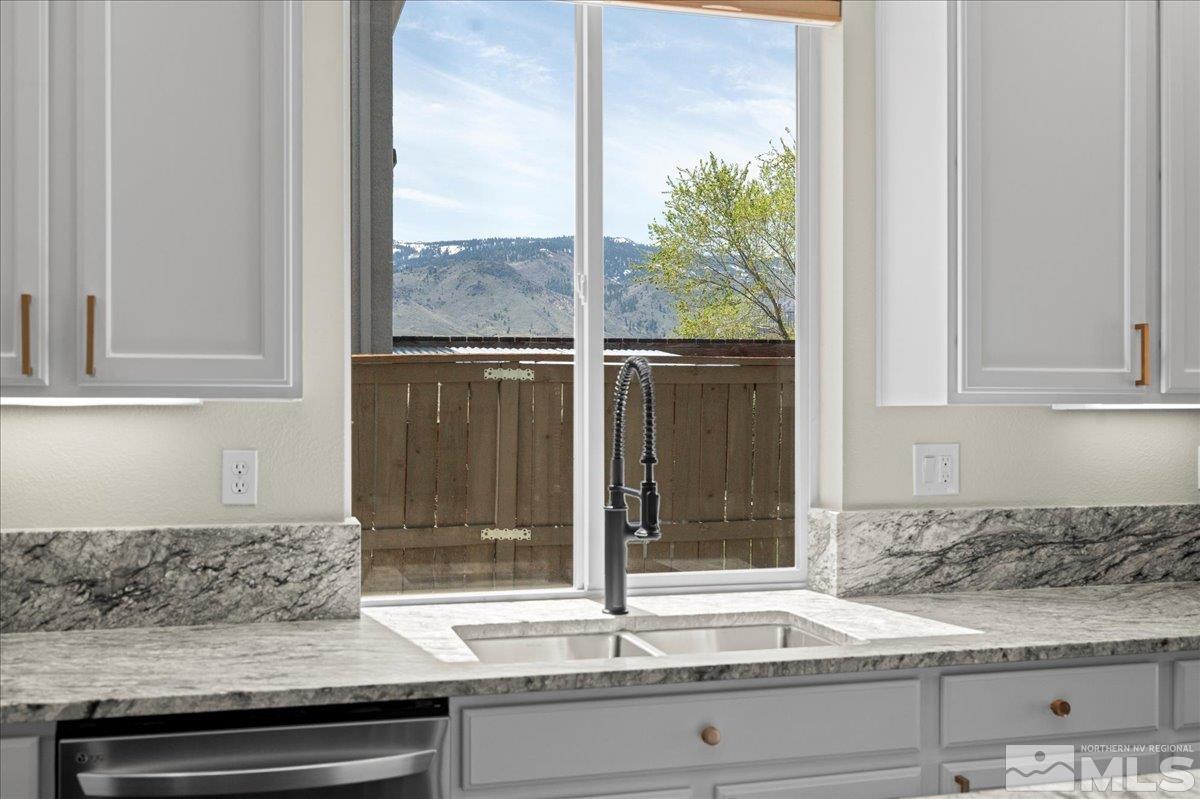 7265 Provence Cir Property Photo 12