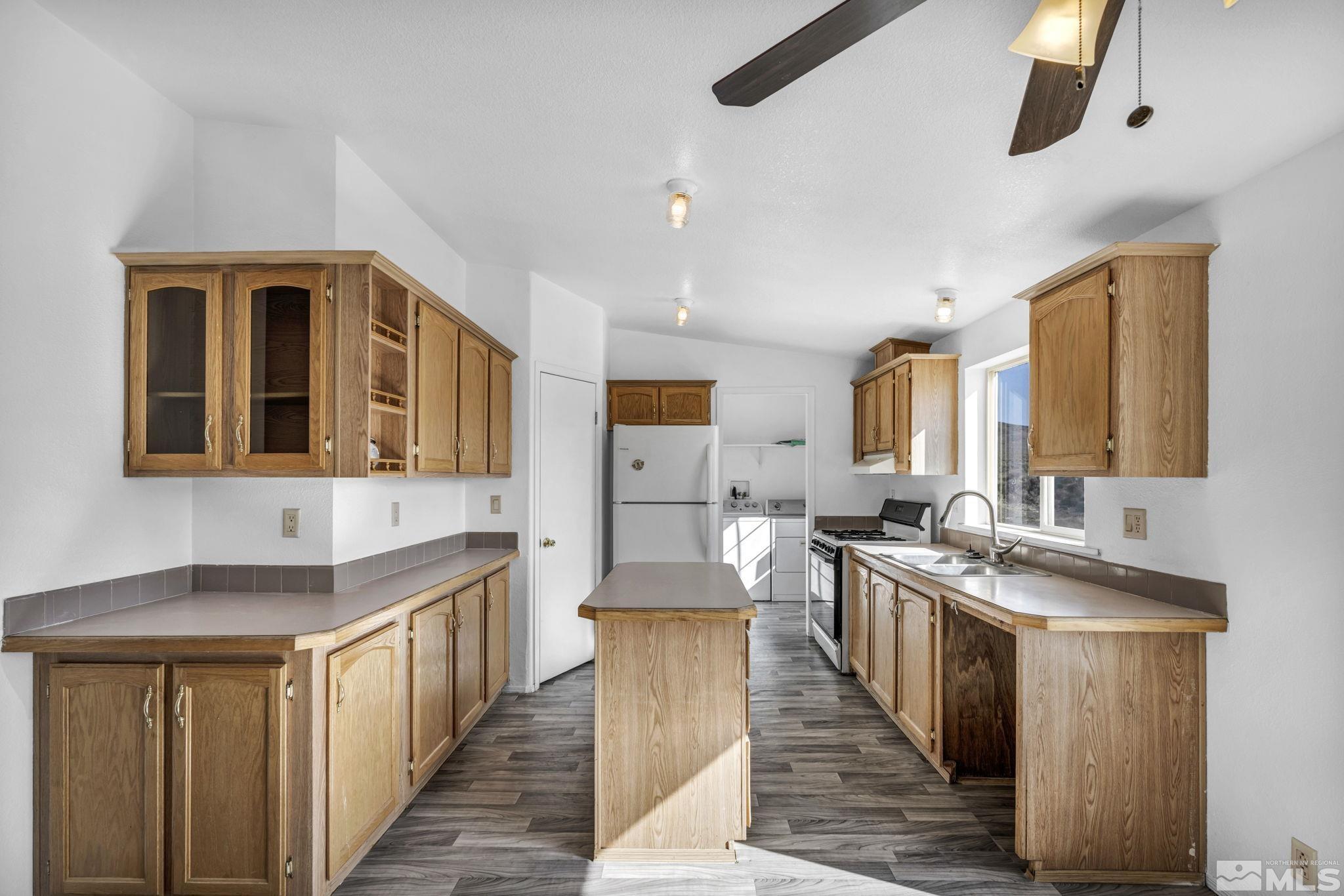 613 Magnetic Way Property Photo 15