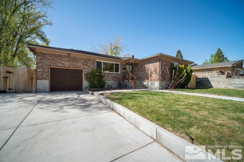 360 Sunset Dr. Property Photo