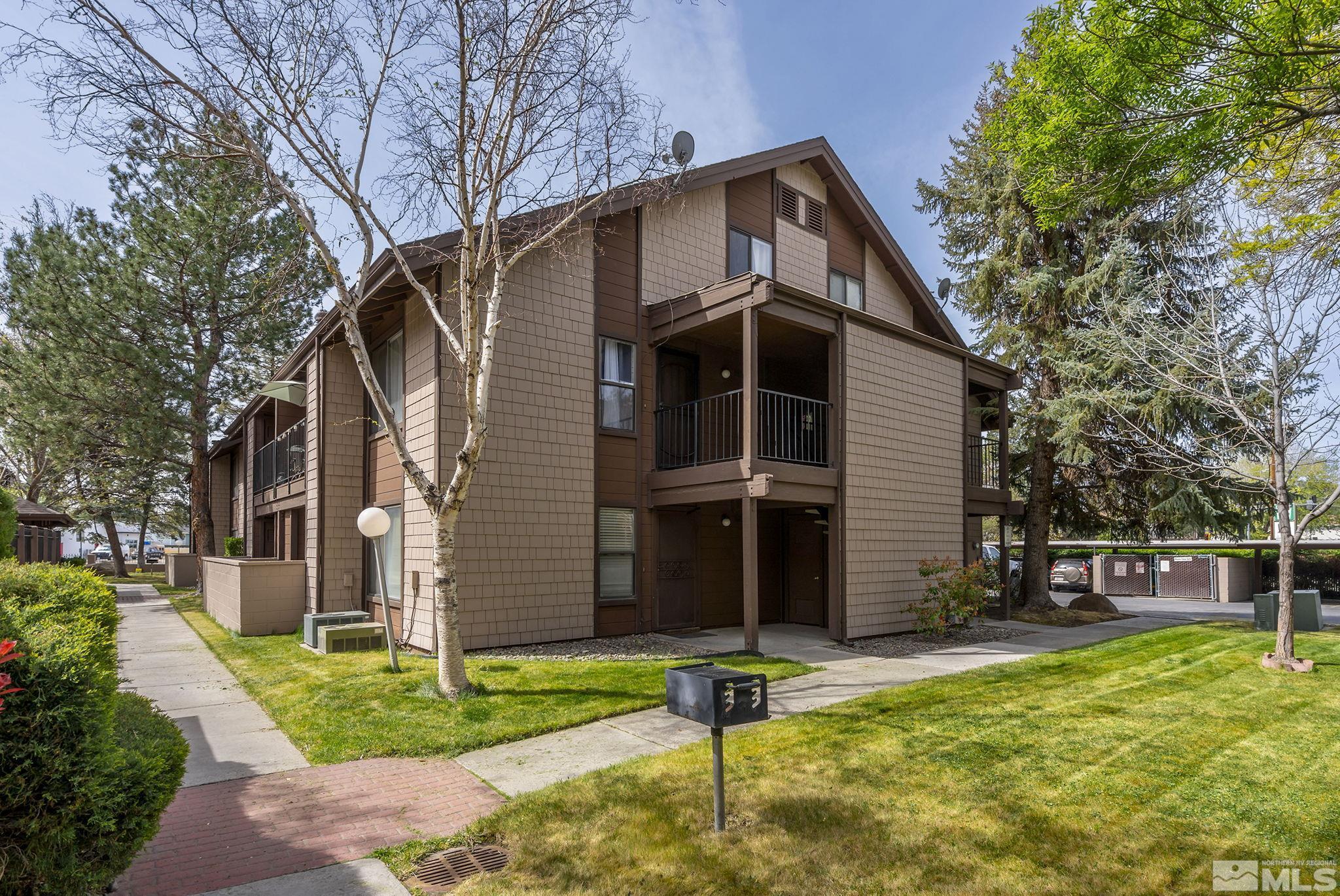 1465 E Peckham Lane 9 Property Photo