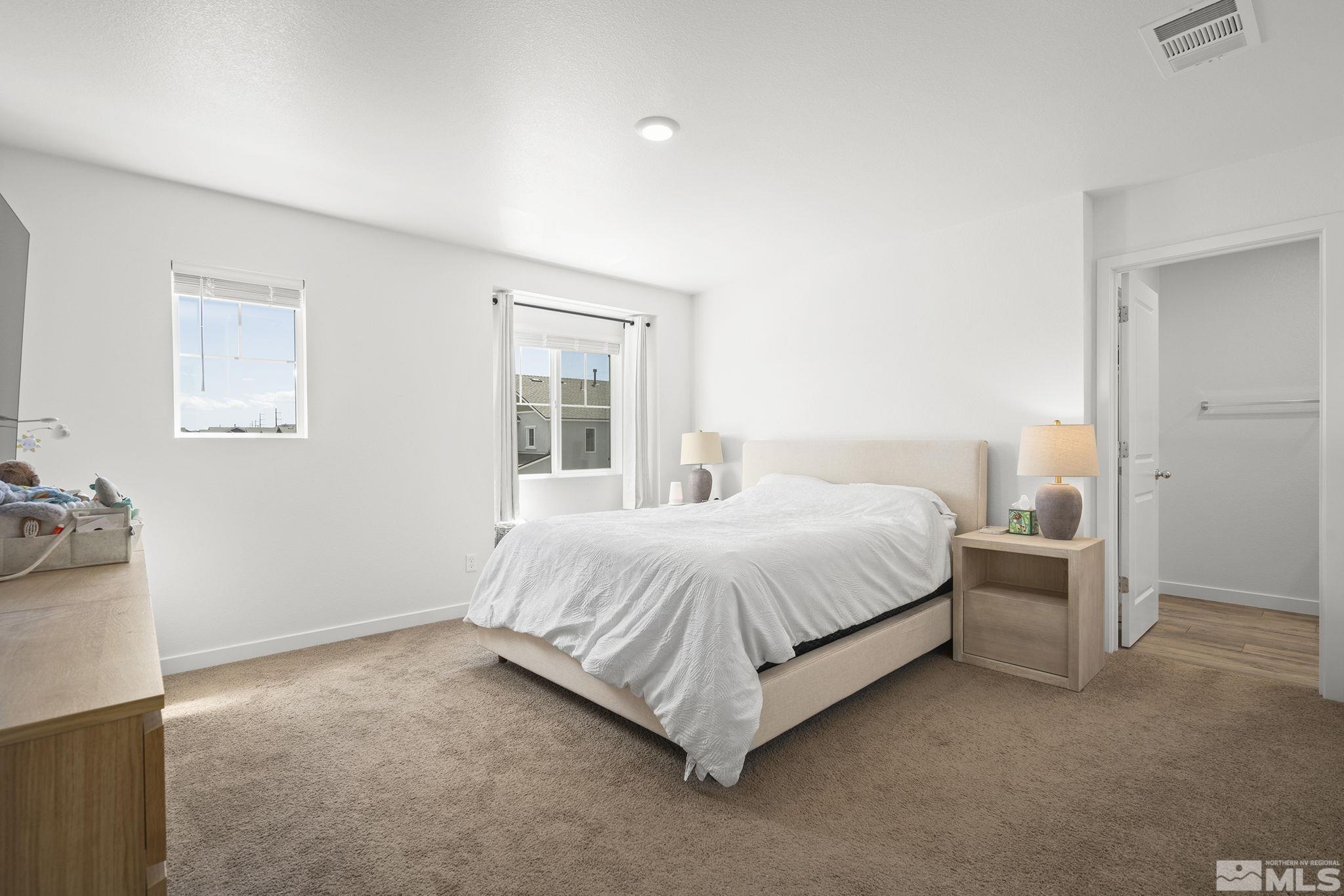 583 Iris Rainbow Drive Property Photo 16
