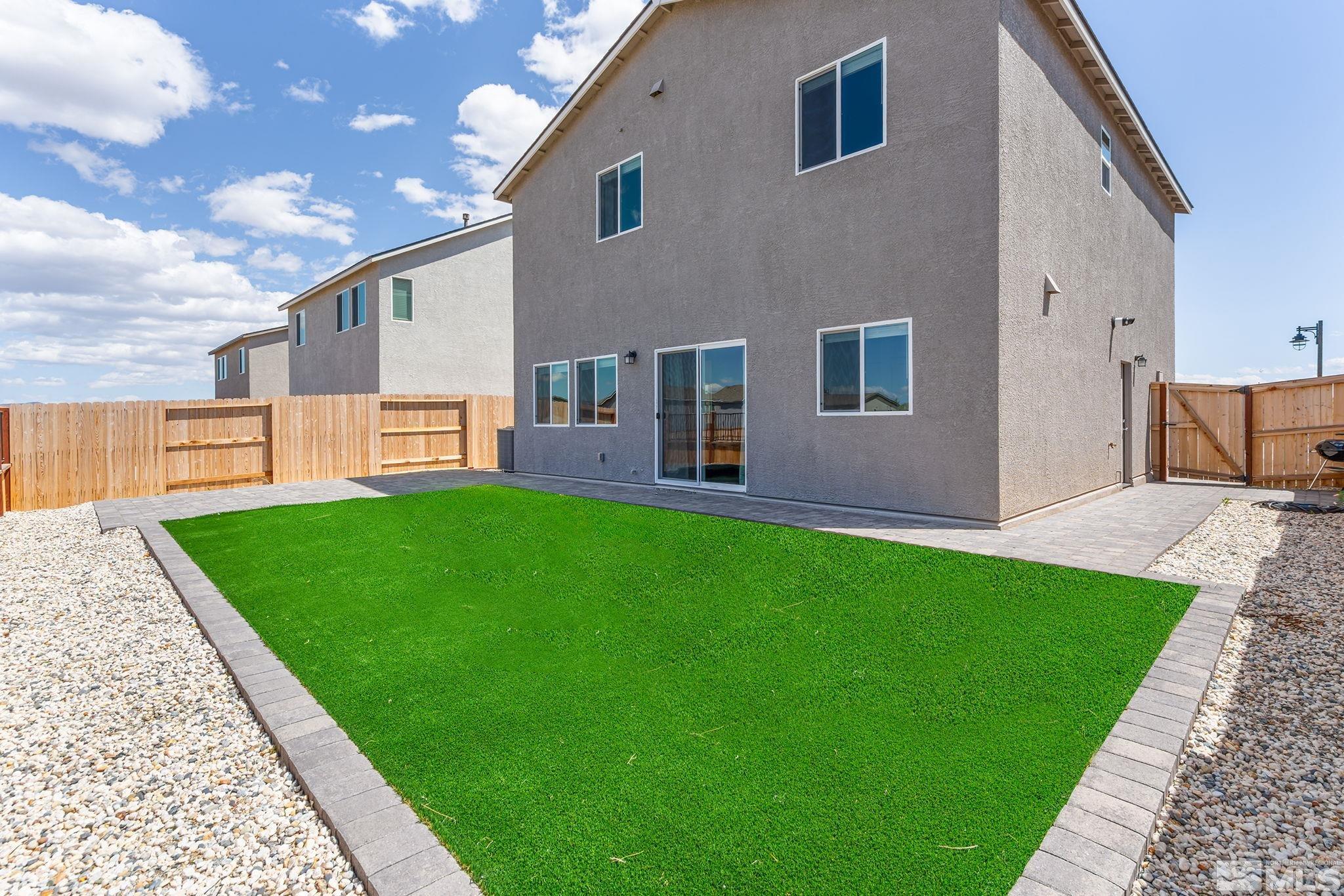 583 Iris Rainbow Drive Property Photo 20