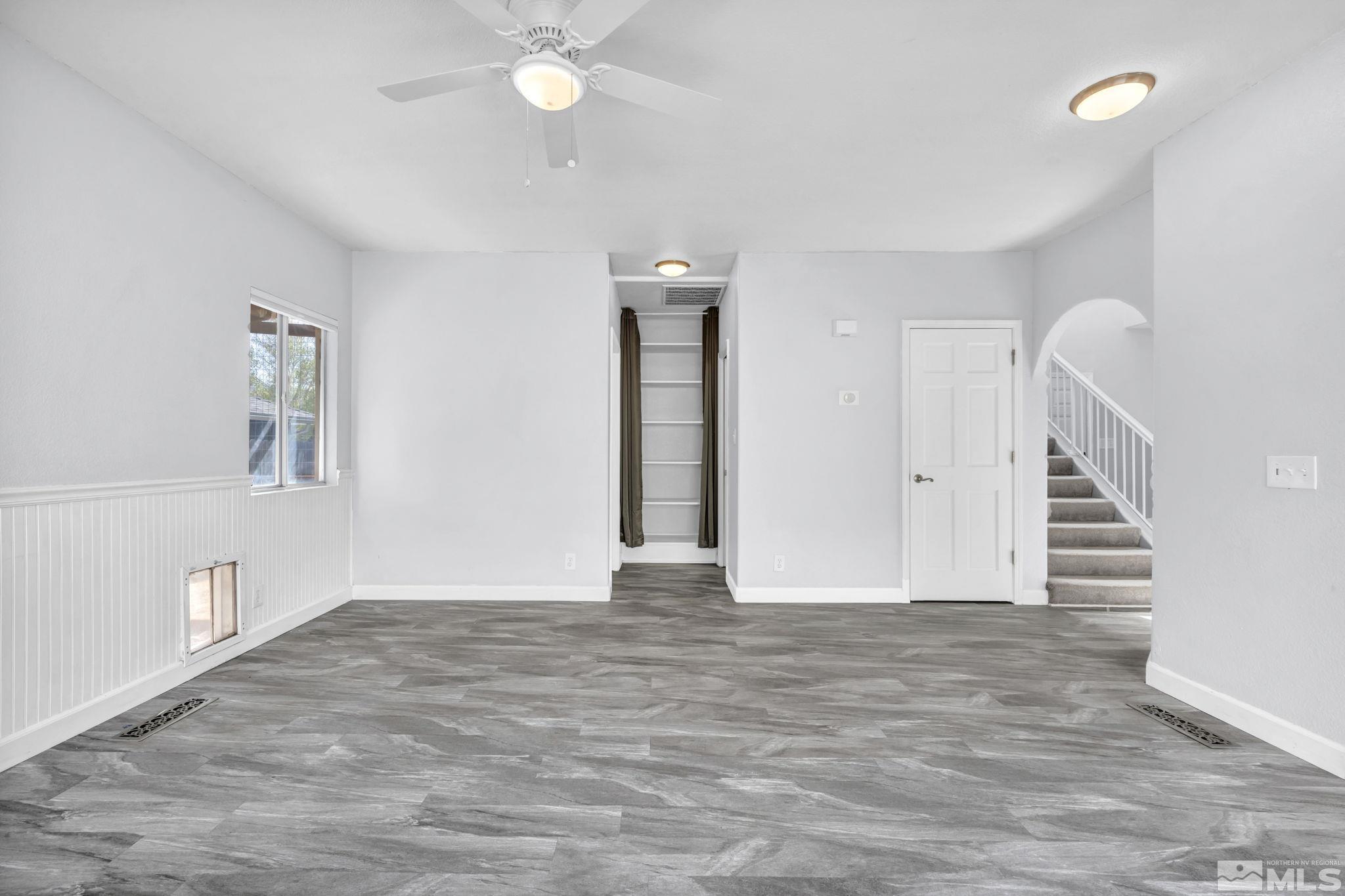 1920 Windview Ct Property Photo 3