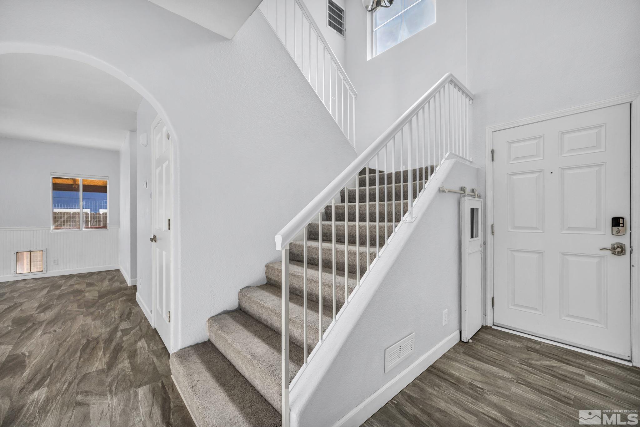 1920 Windview Ct Property Photo 8