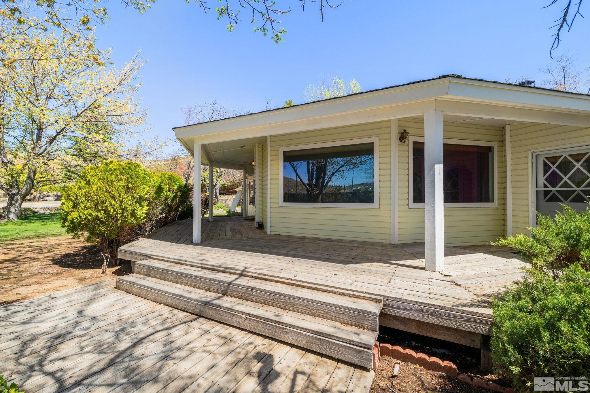9499 Wigwam Way Property Photo 8