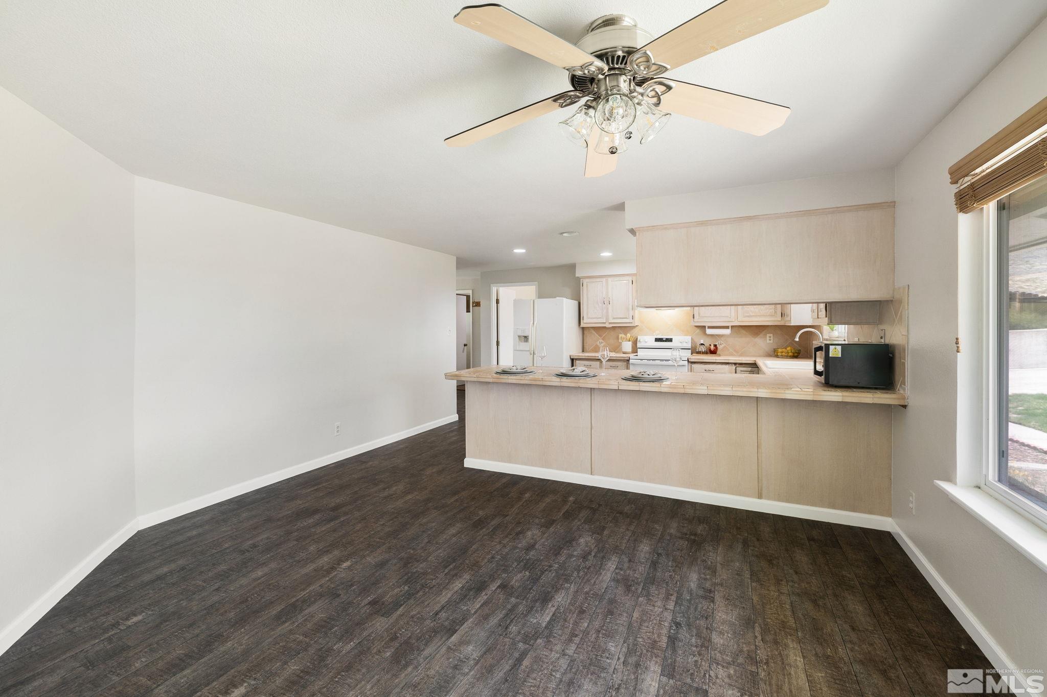 9499 Wigwam Way Property Photo 14