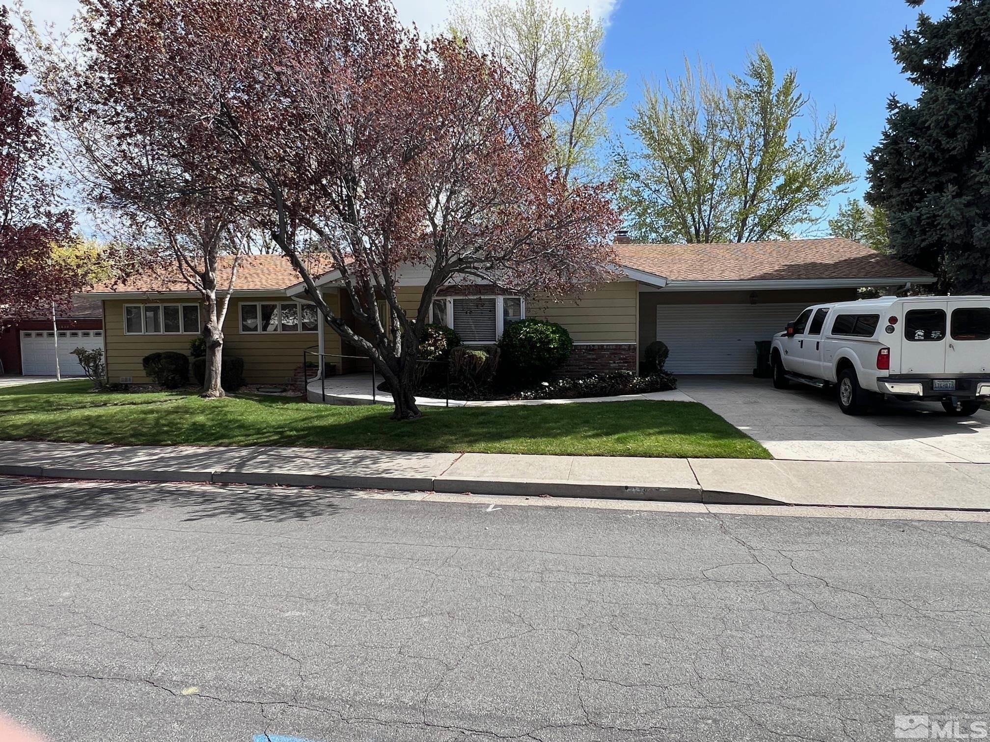 1840 Allen St. Property Photo