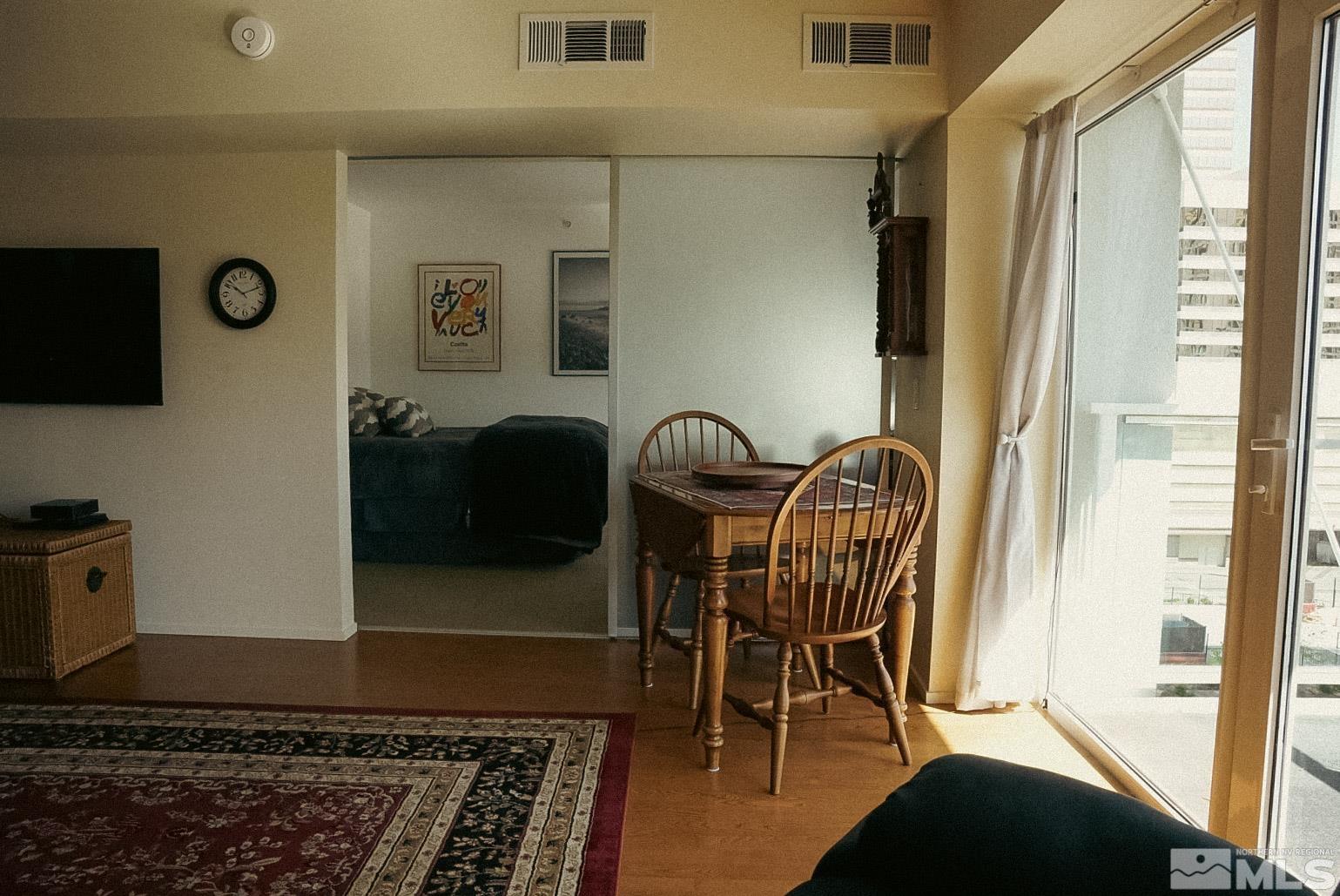 255 N Sierra St Property Photo 5