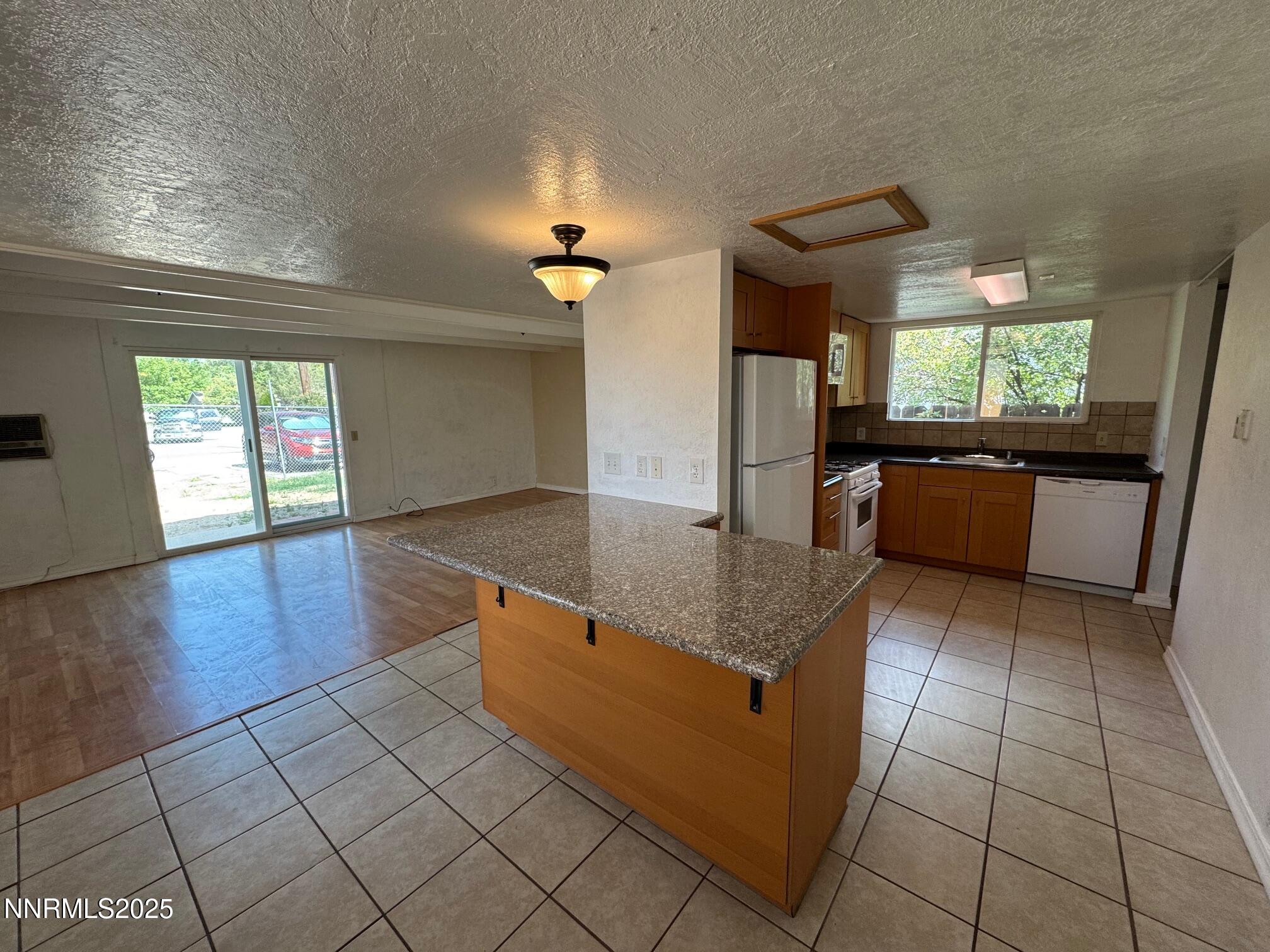 215 N Roop Street Property Photo 6