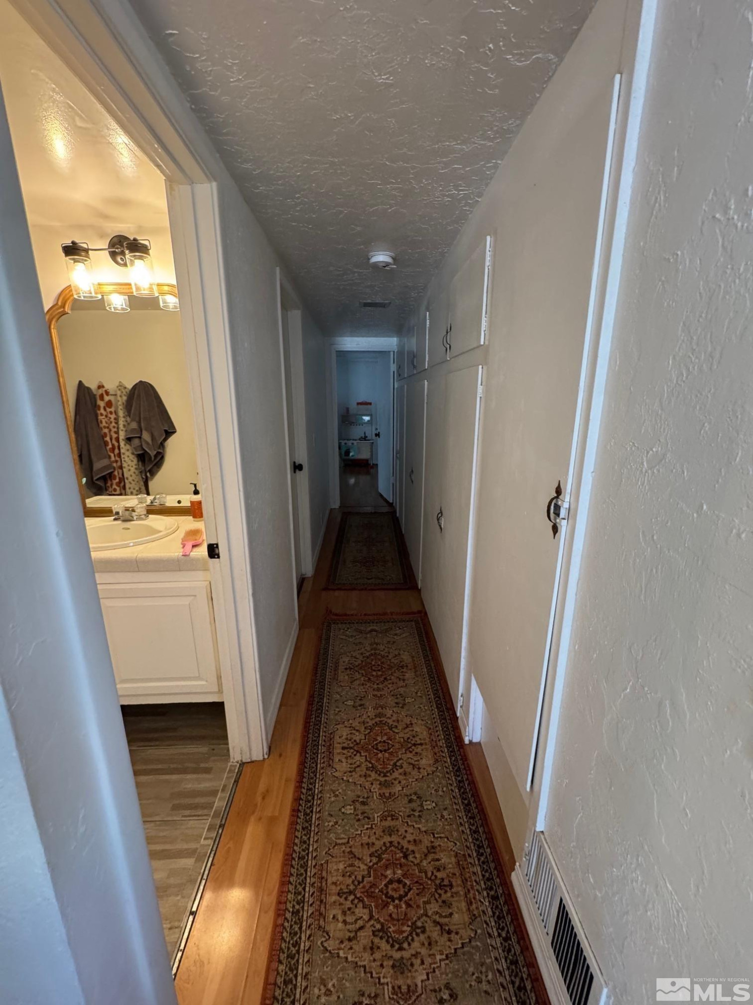 215 N Roop Street Property Photo 13