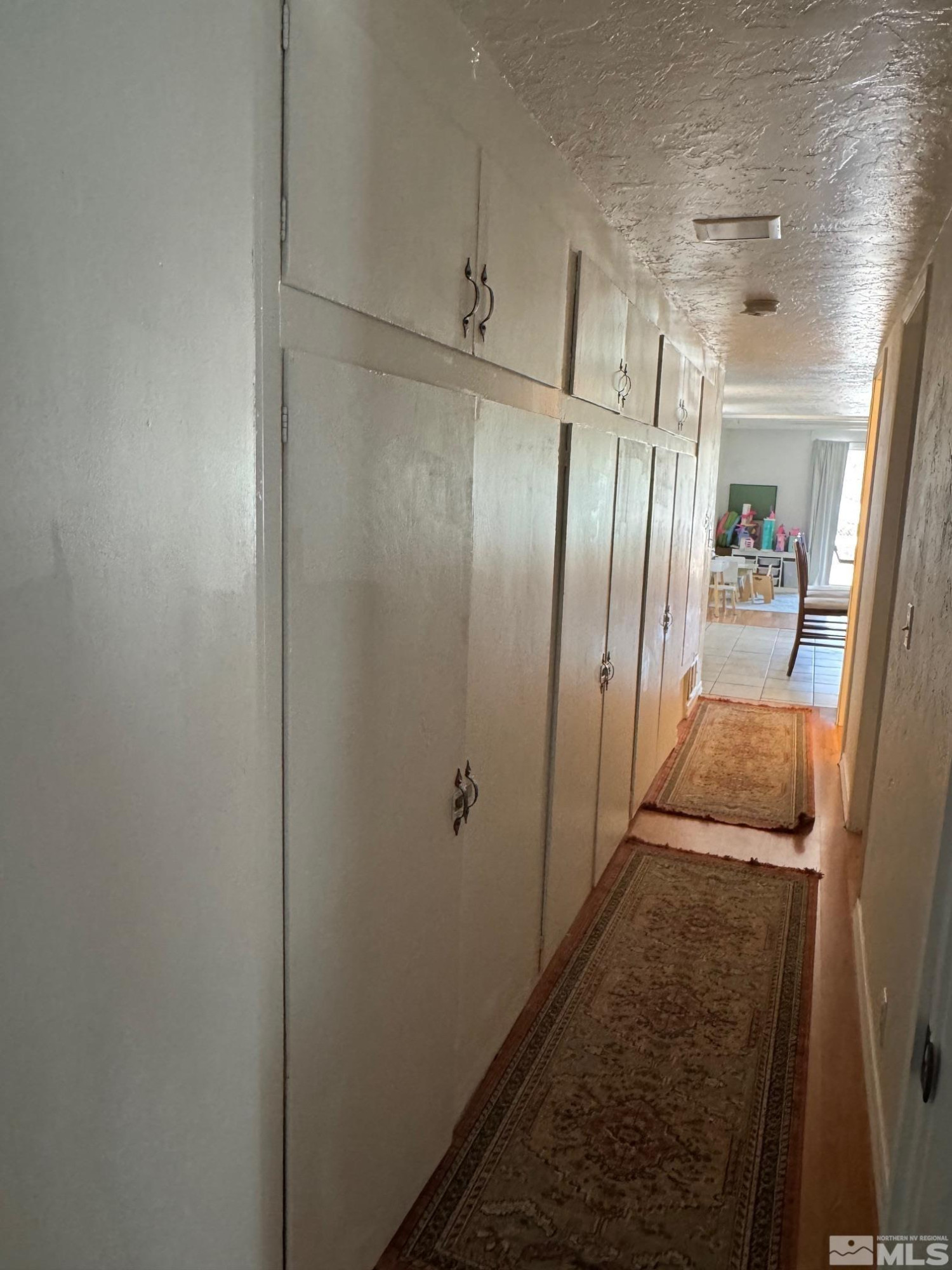 215 N Roop Street Property Photo 15