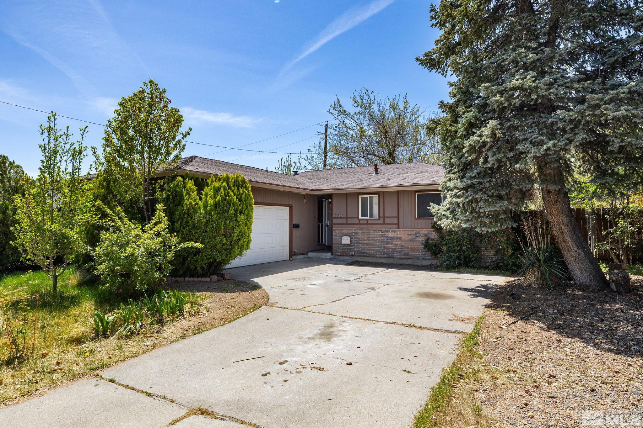 3301 Everett Dr Property Photo