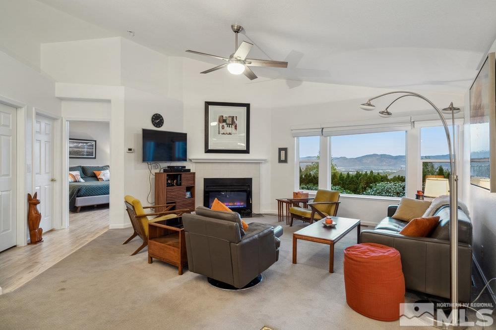 6238 Golden Meadow Road Property Photo 3
