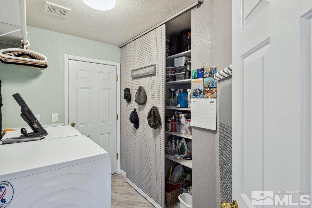 6238 Golden Meadow Road Property Photo 27