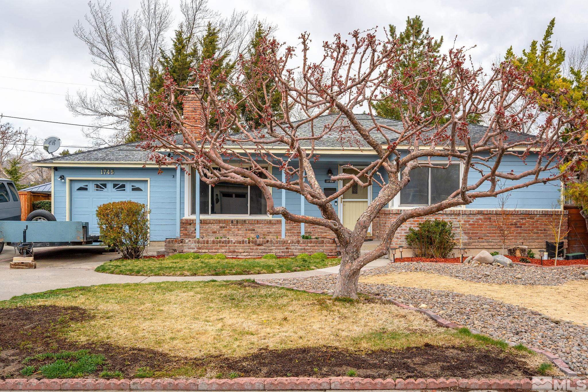 1745 California Ave Property Photo