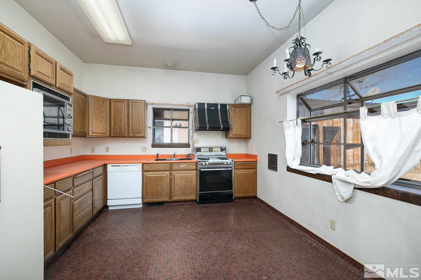 2150 Mount View Drive Property Photo 15