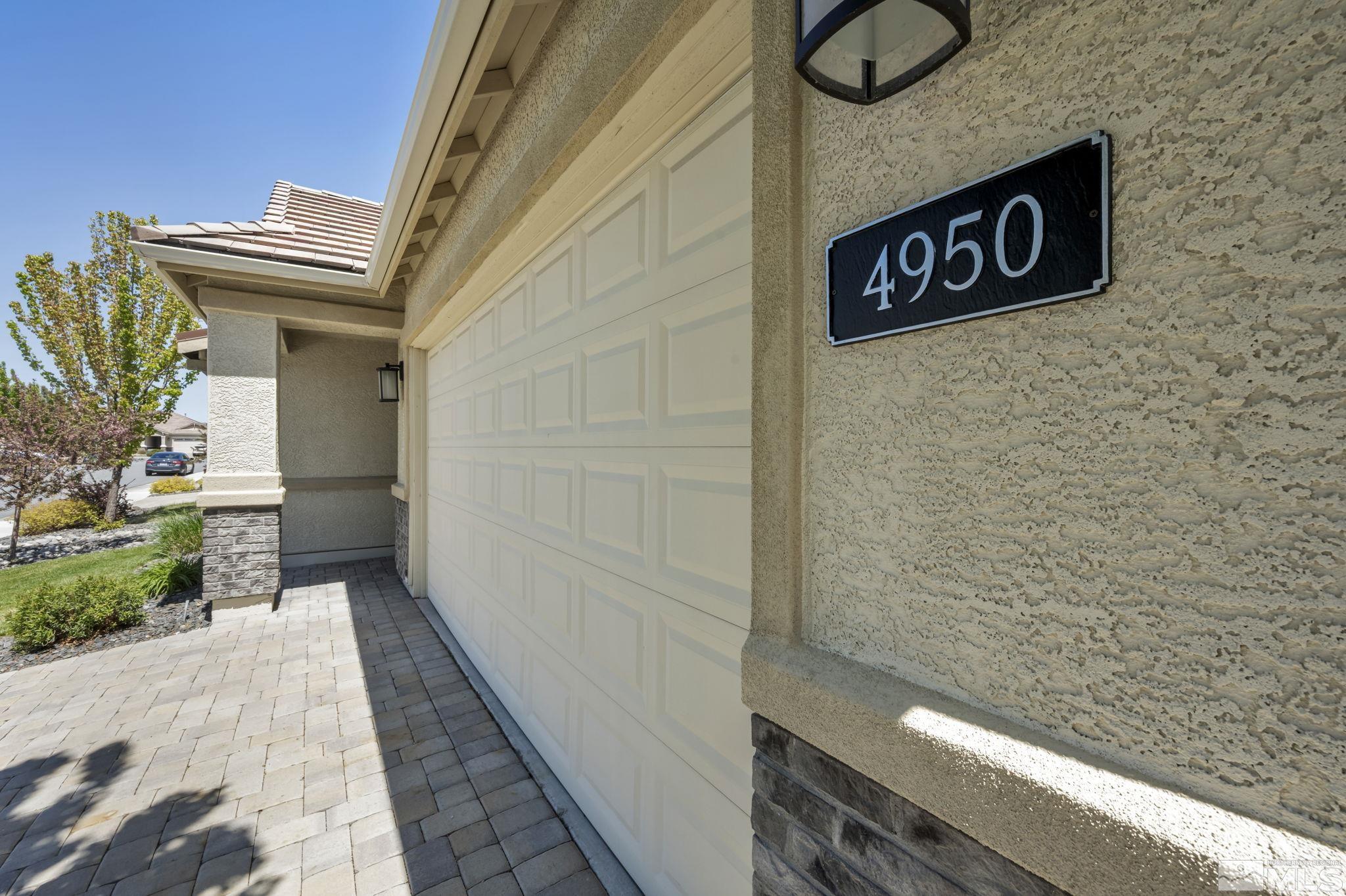 4950 Monrovia Dr Property Photo 2