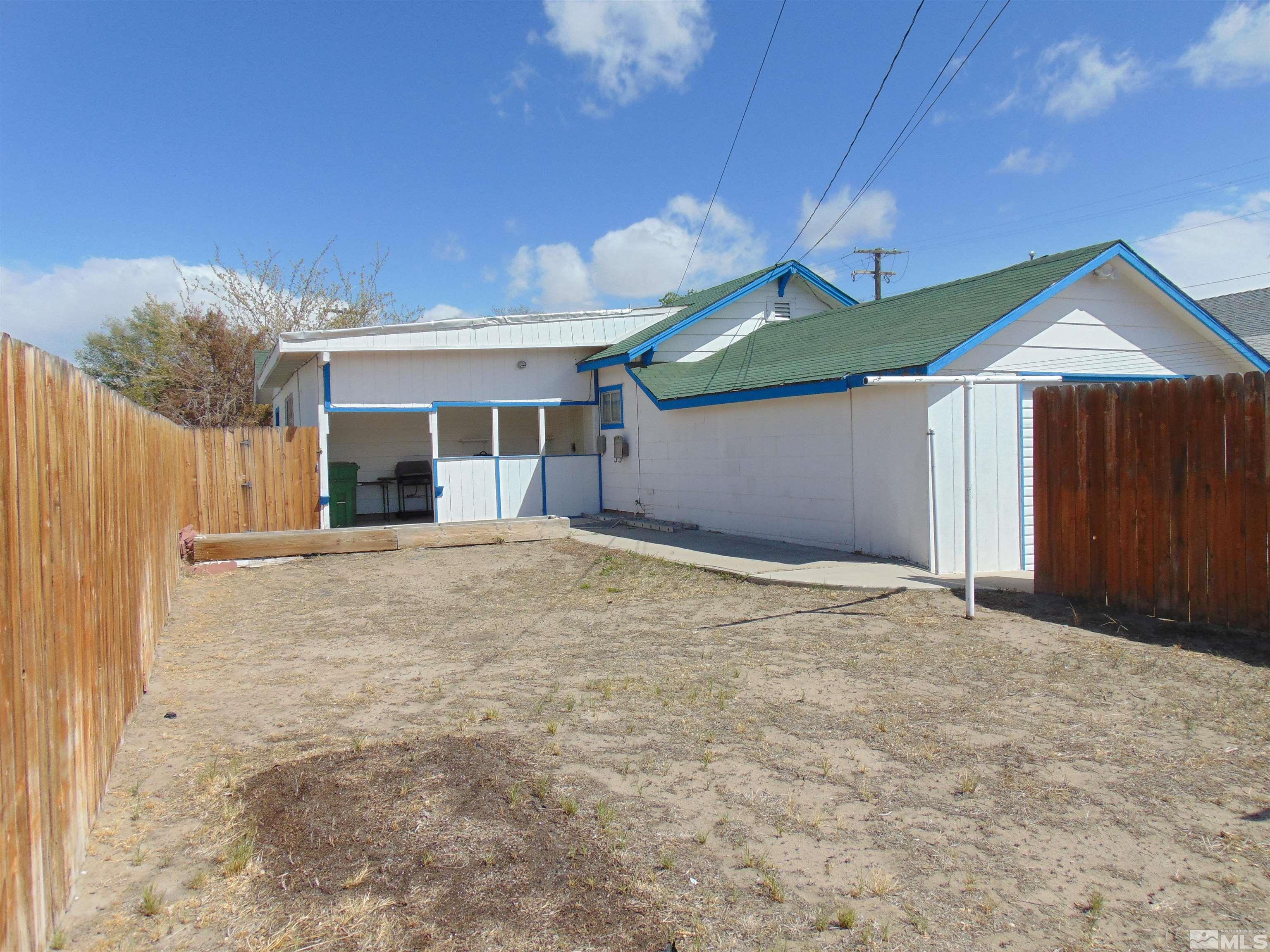 588 Humboldt St Property Photo 3