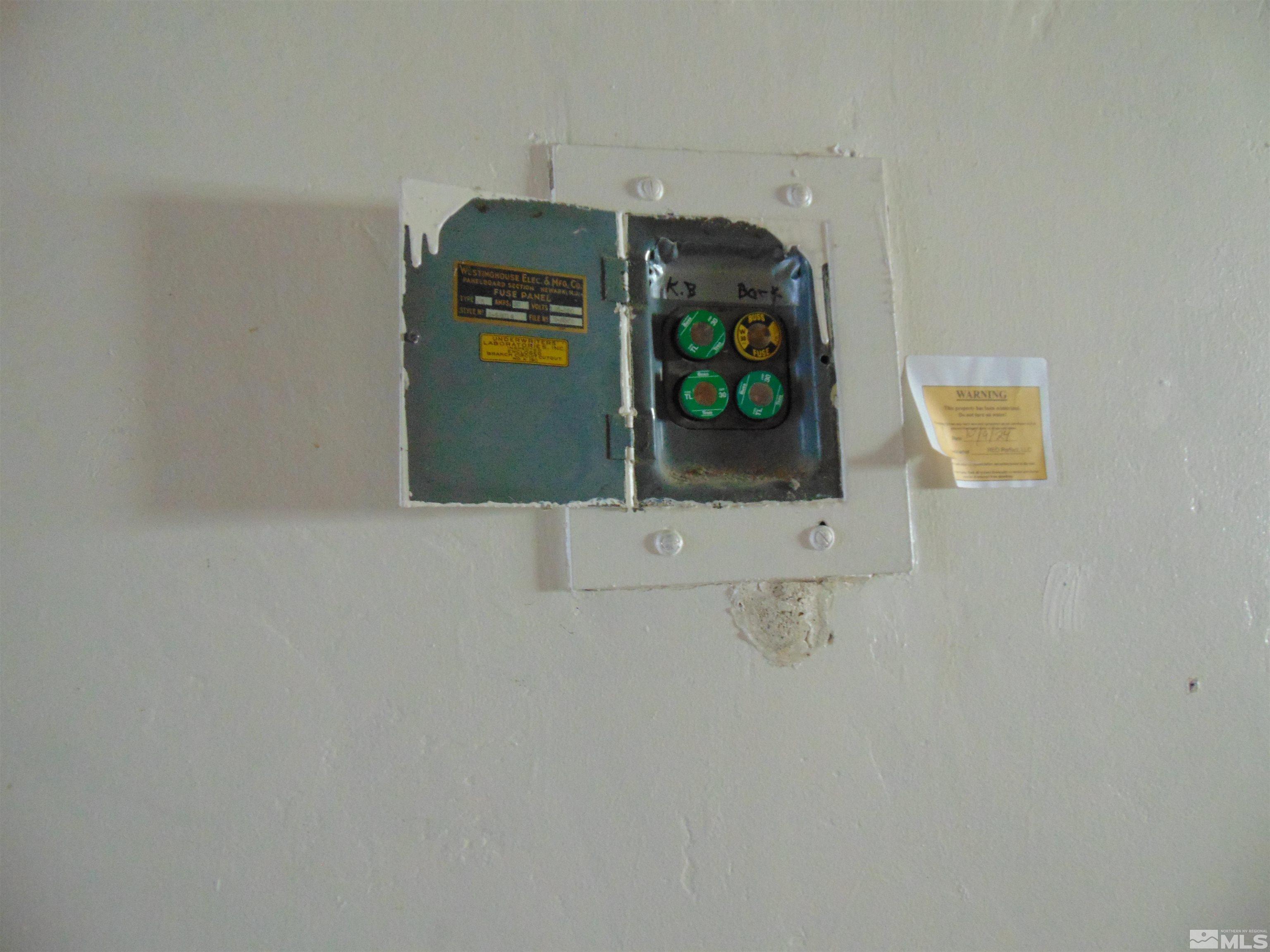 588 Humboldt St Property Photo 20