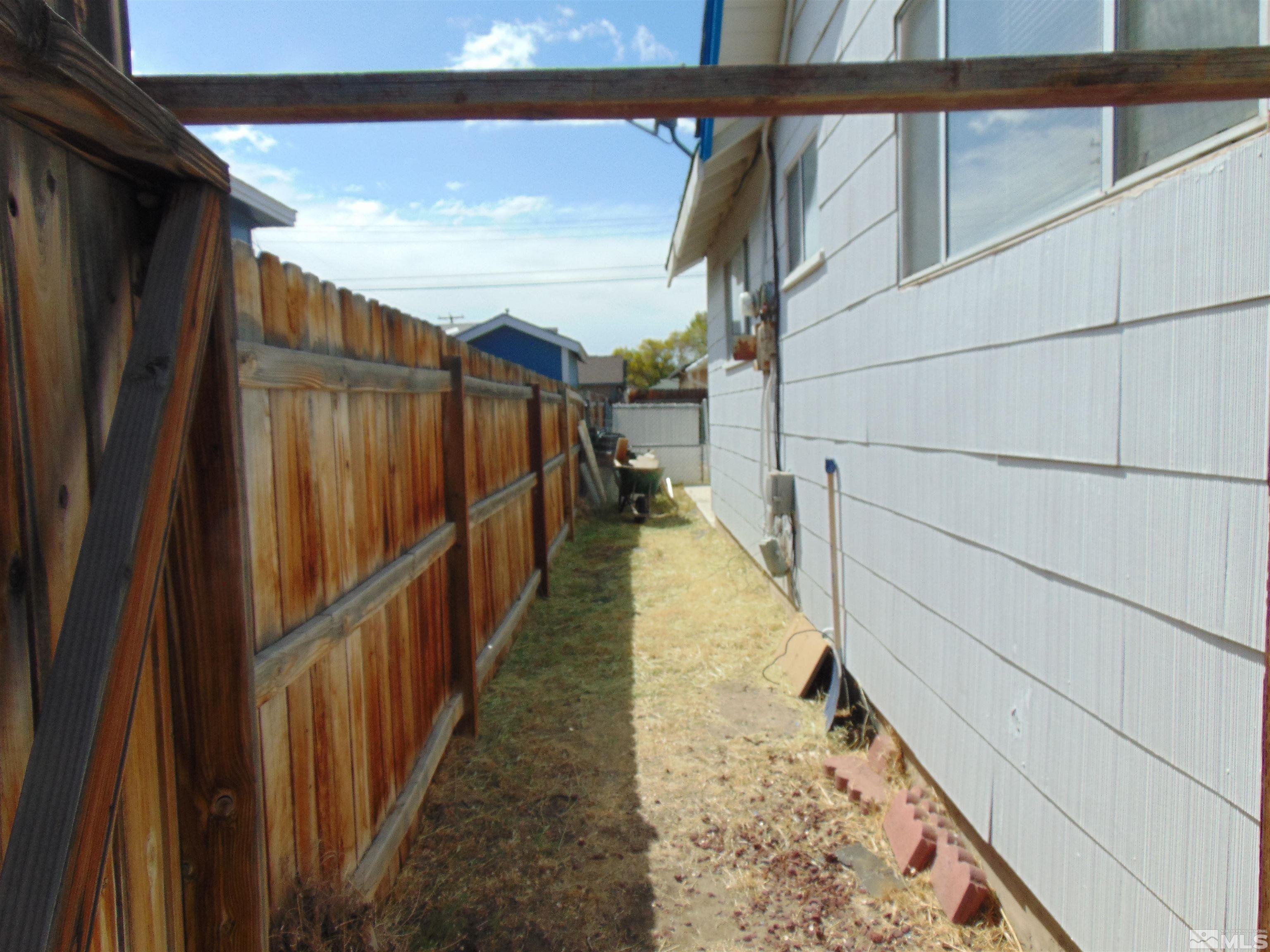 588 Humboldt St Property Photo 21