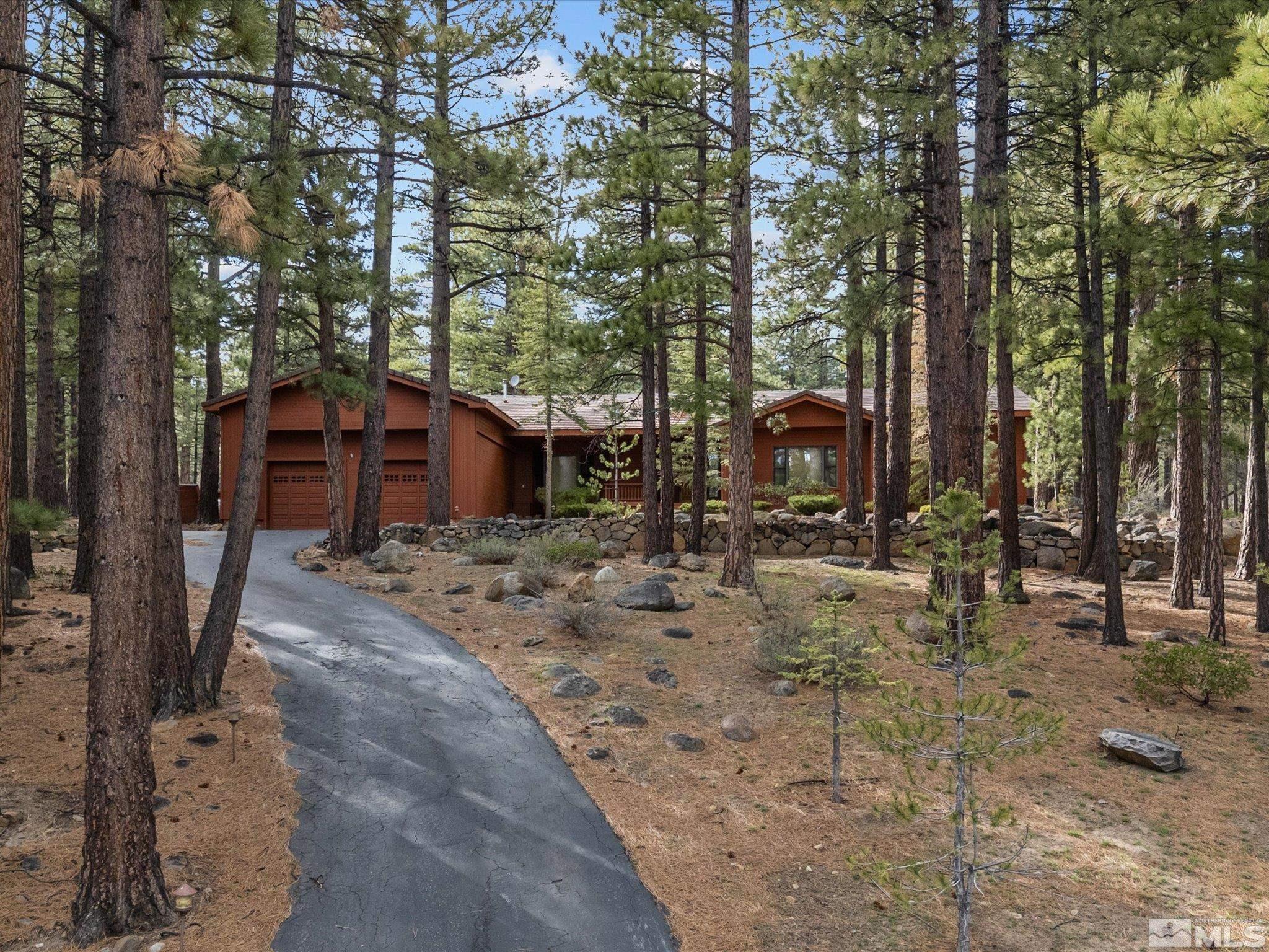805 Yellow Pine Rd Property Photo 2