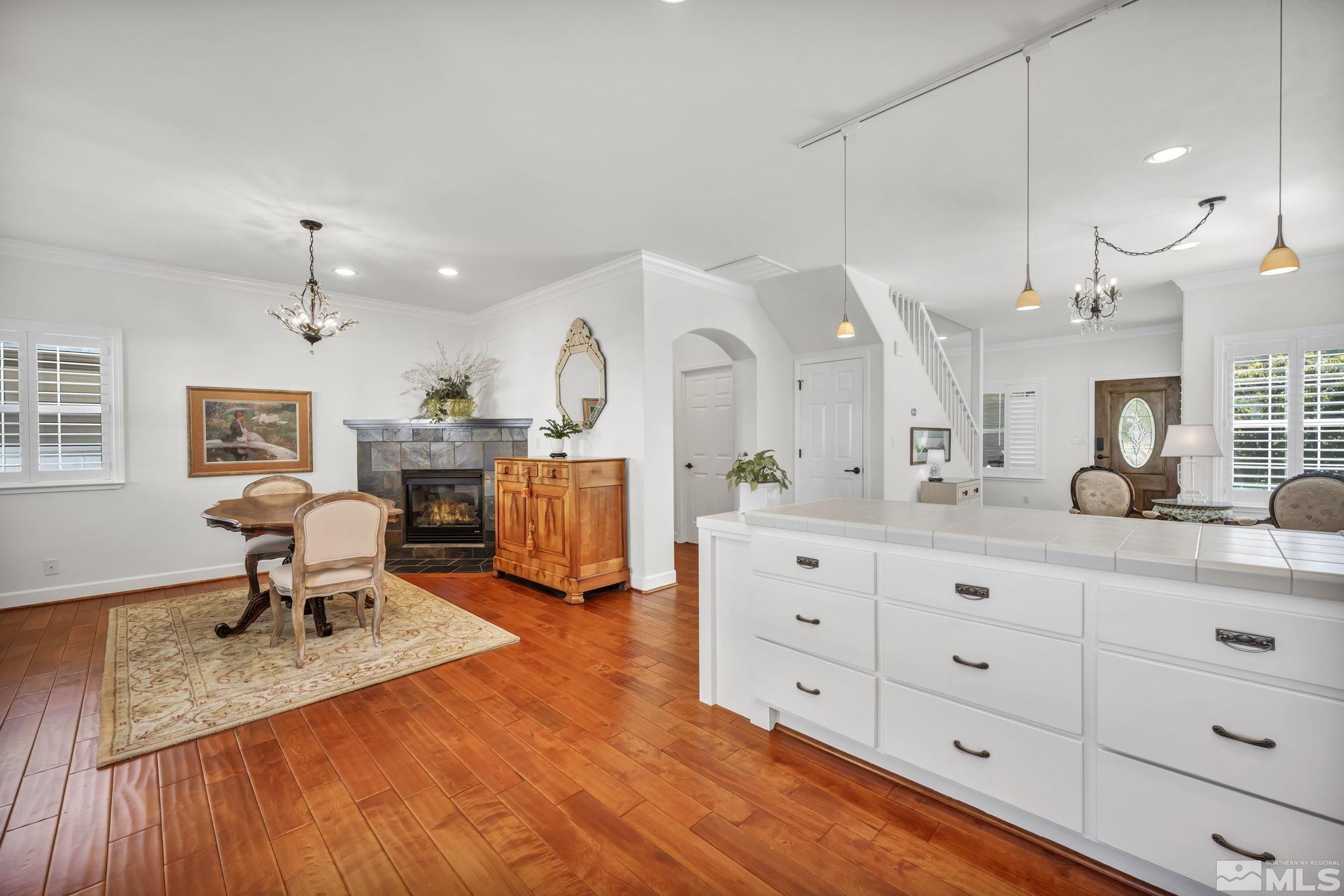 512 E Spear Property Photo 15