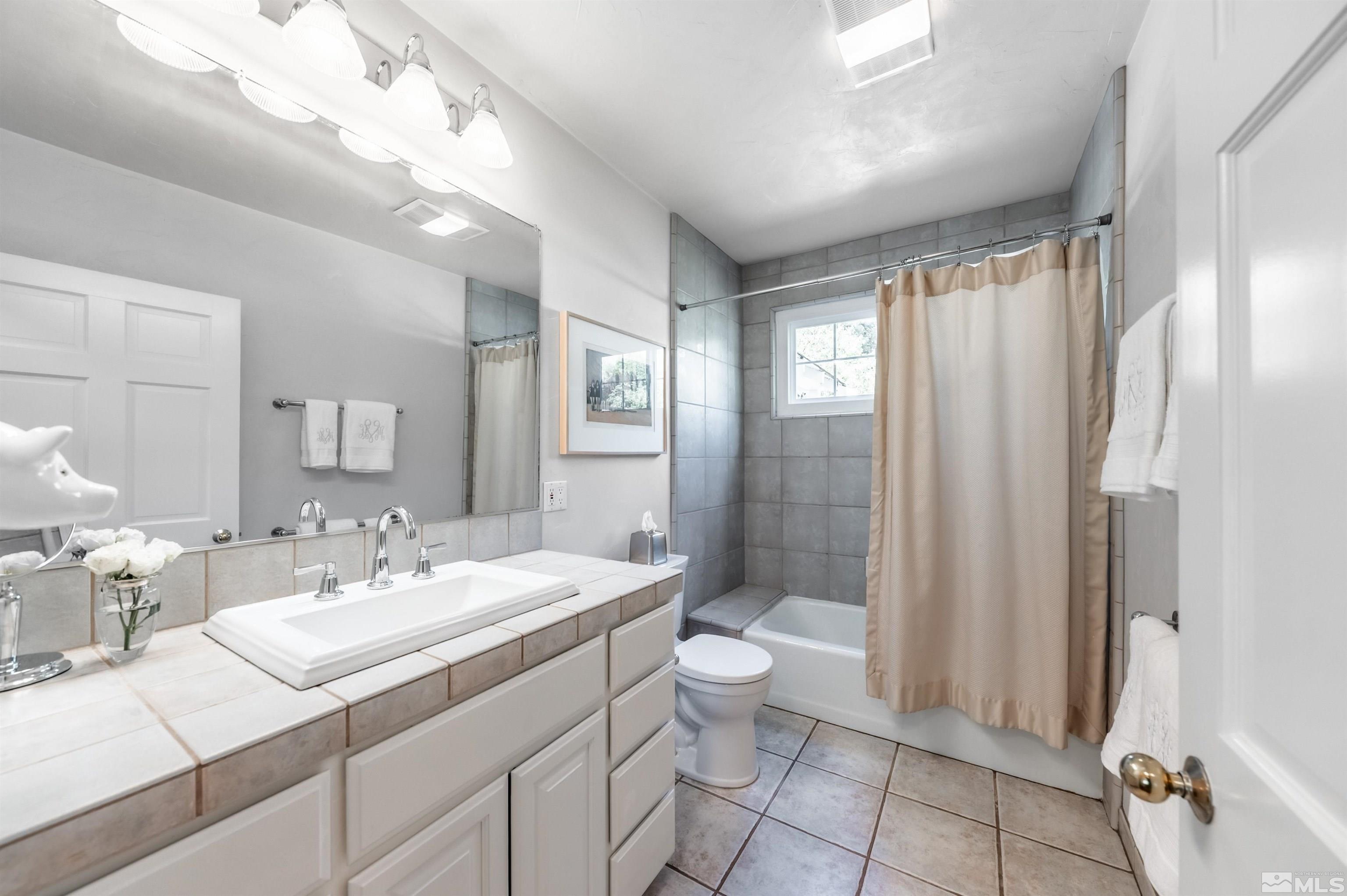 275 Urban Road Property Photo 15