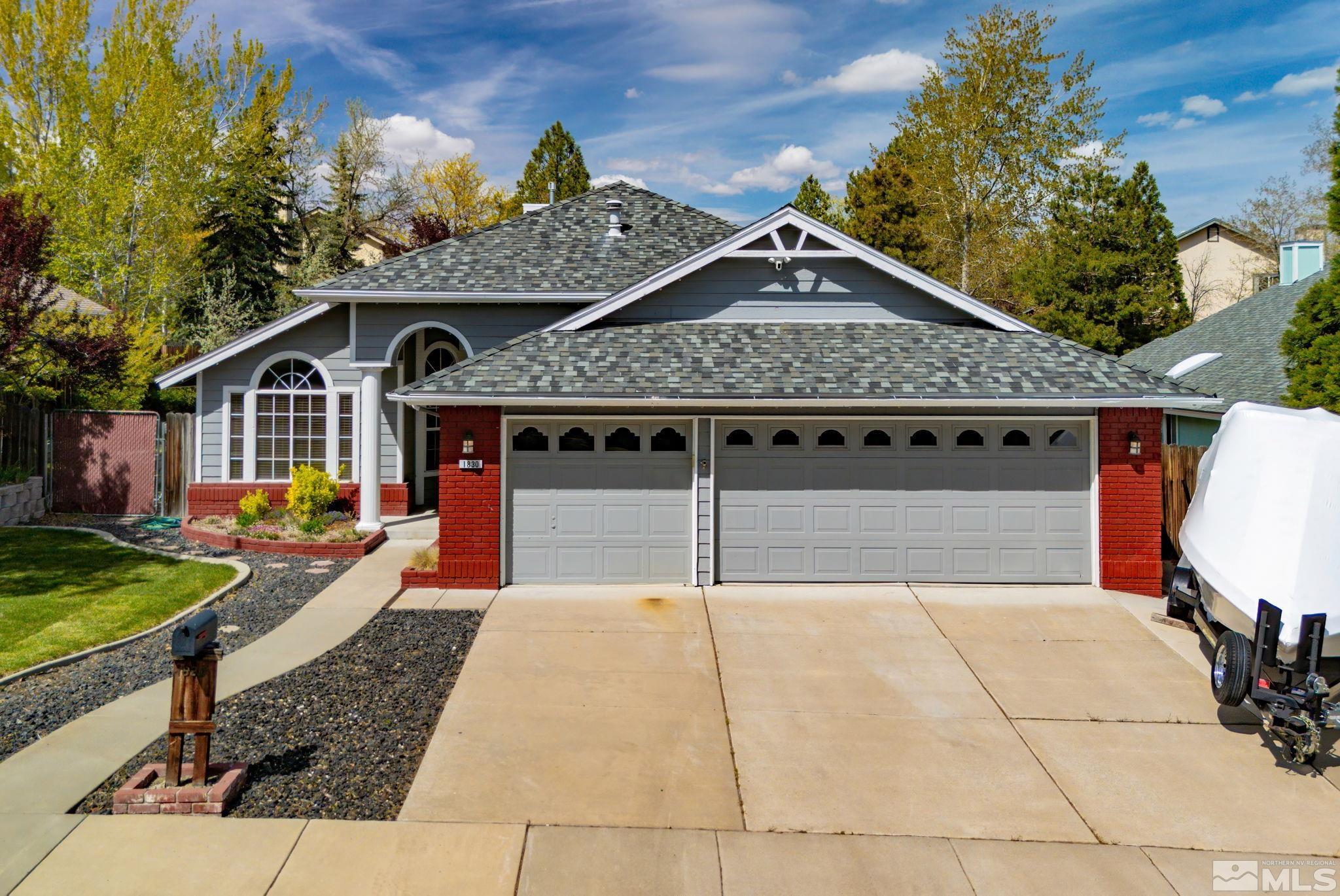 1830 Lakeland Hills Drive Property Photo
