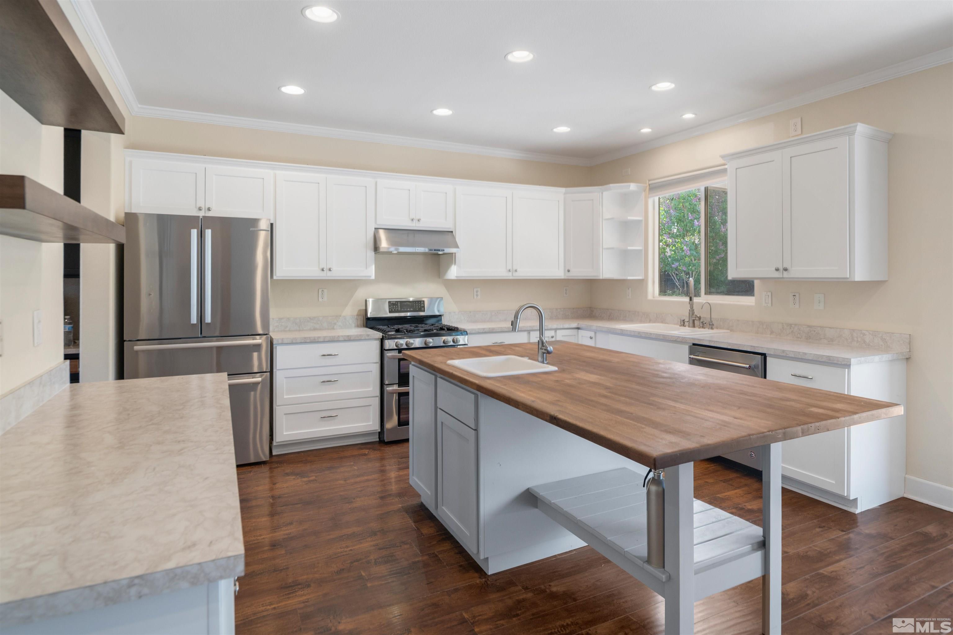 10810 Dancing Aspen Drive Property Photo 15