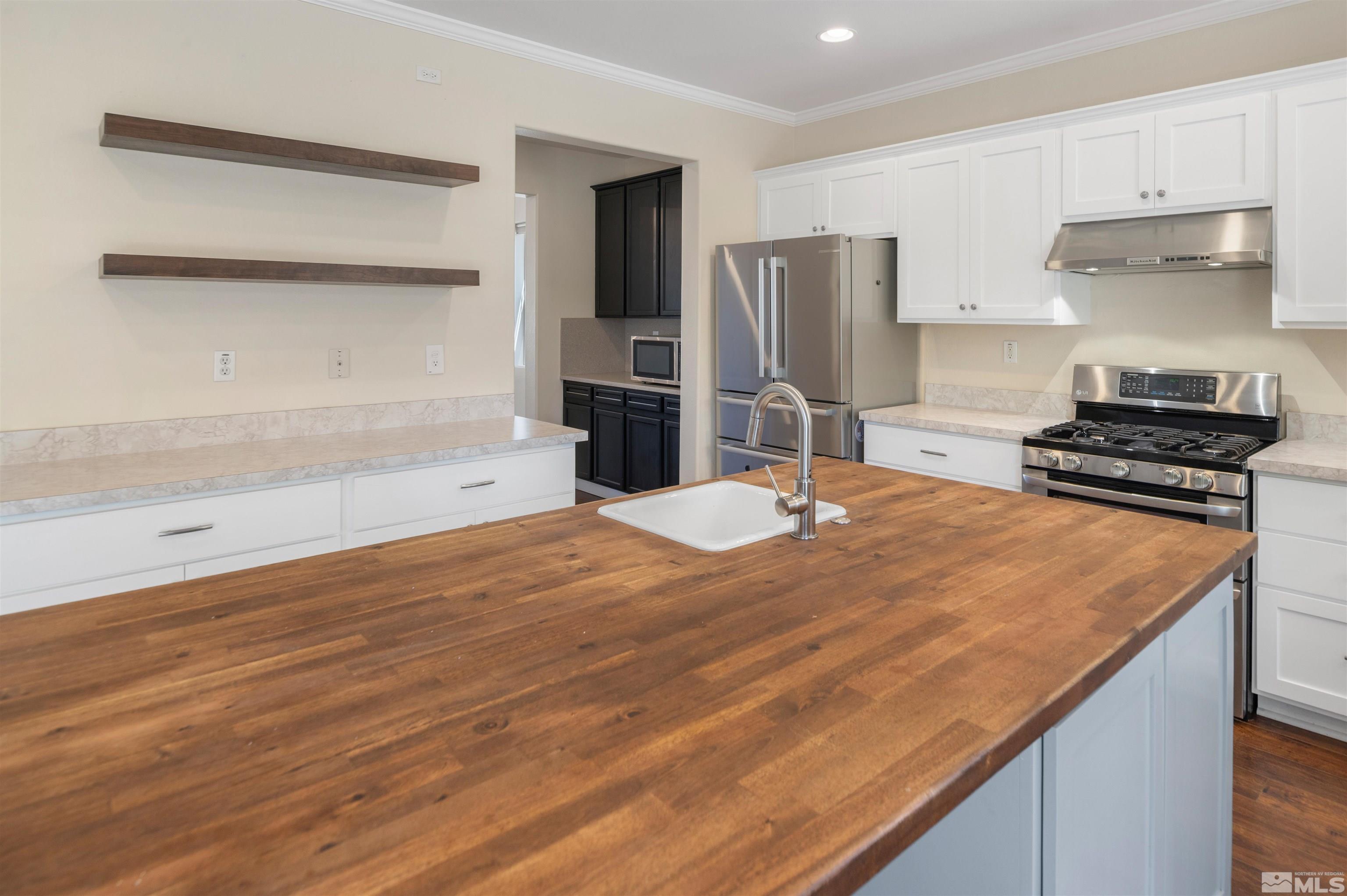10810 Dancing Aspen Drive Property Photo 16