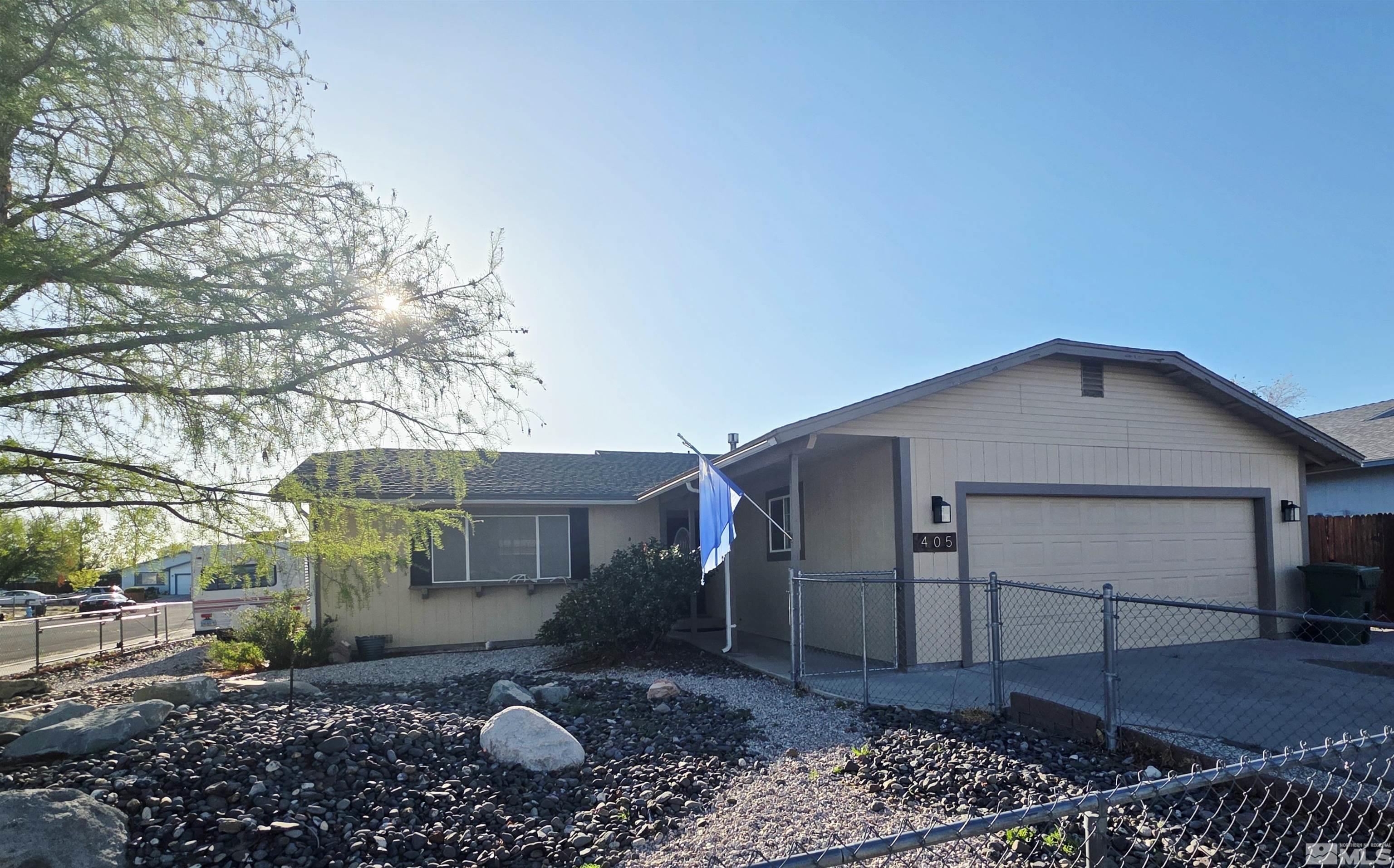 405 Mary Street Property Photo