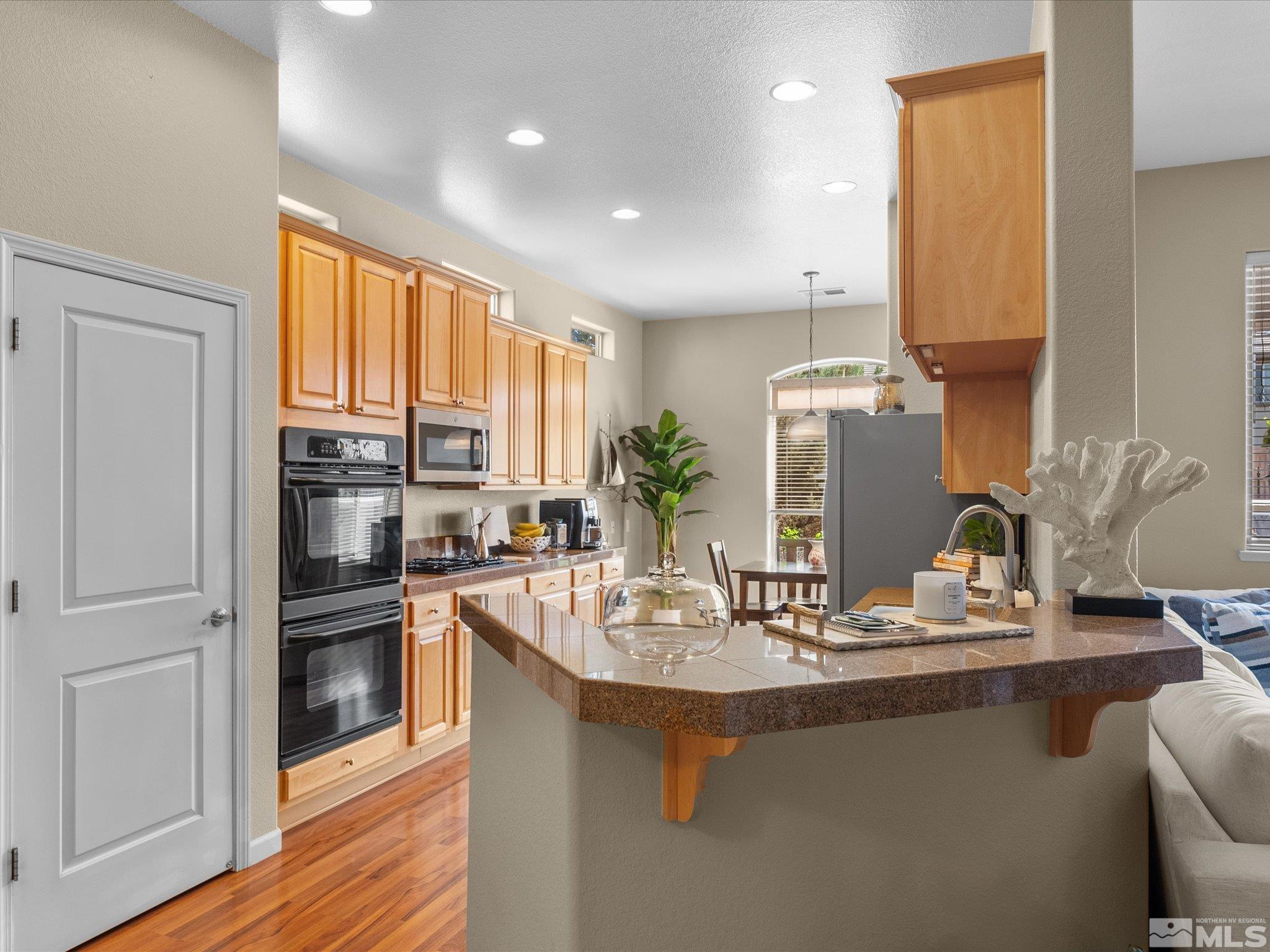 9900 Wilbur May Parkway Property Photo 7