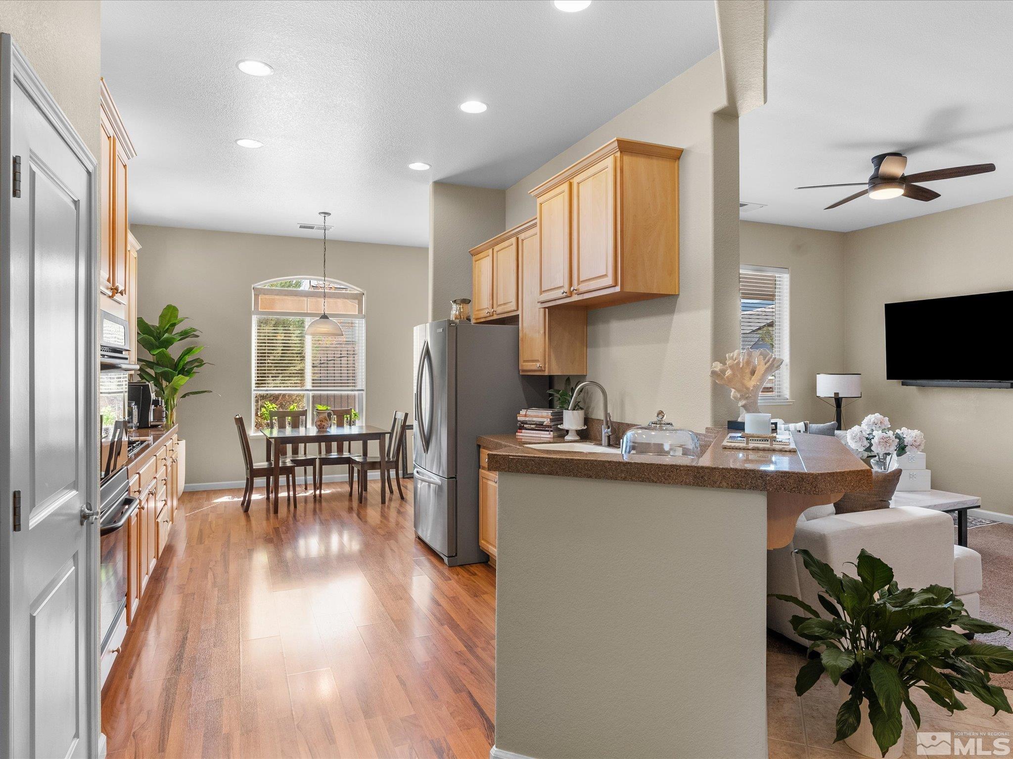 9900 Wilbur May Parkway Property Photo 9