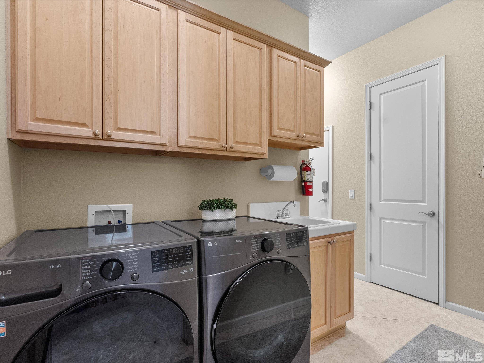 9900 Wilbur May Parkway Property Photo 22