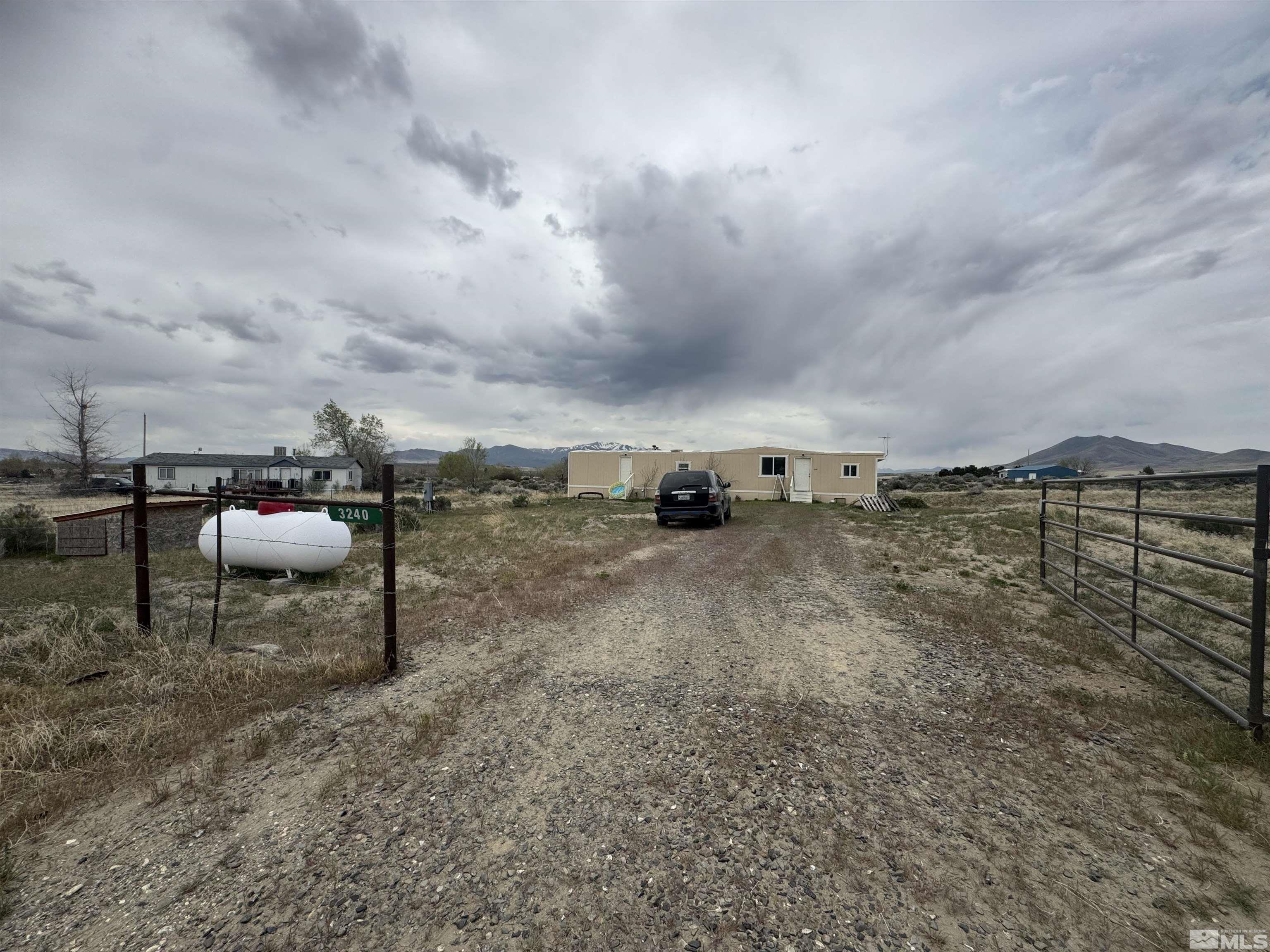 3240 Warner Dr Property Photo