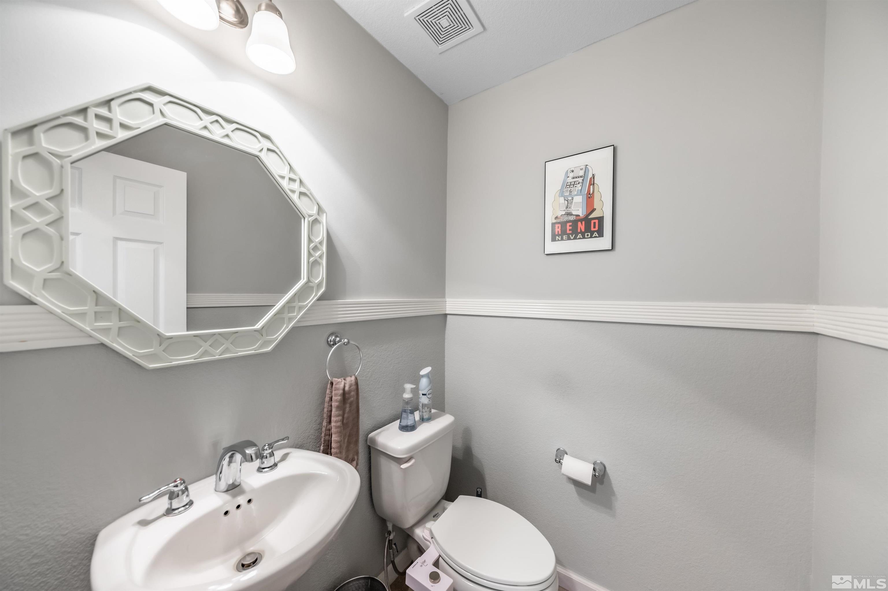 2720 Peavine Pines Court Property Photo 18
