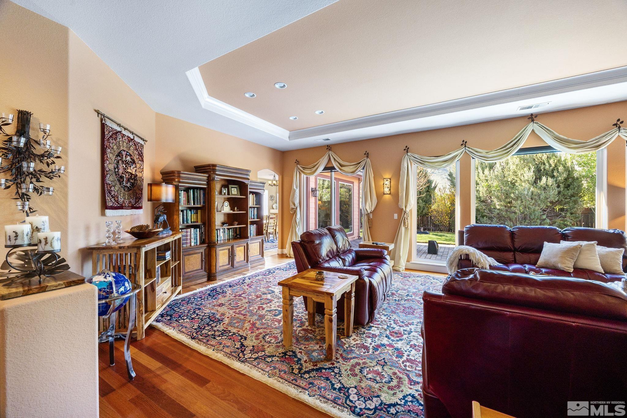 2515 Bedford Way Property Photo 4